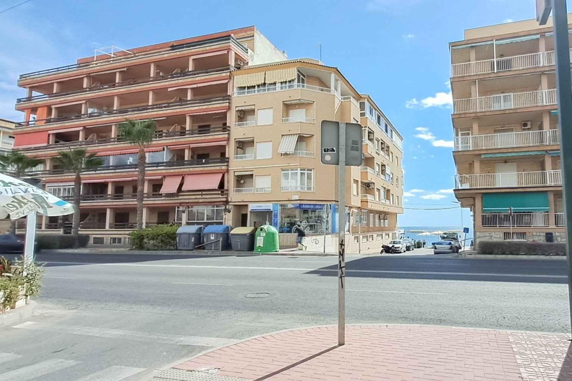 Reventa - Ático -
Torrevieja - Playa De Los Naufragos
