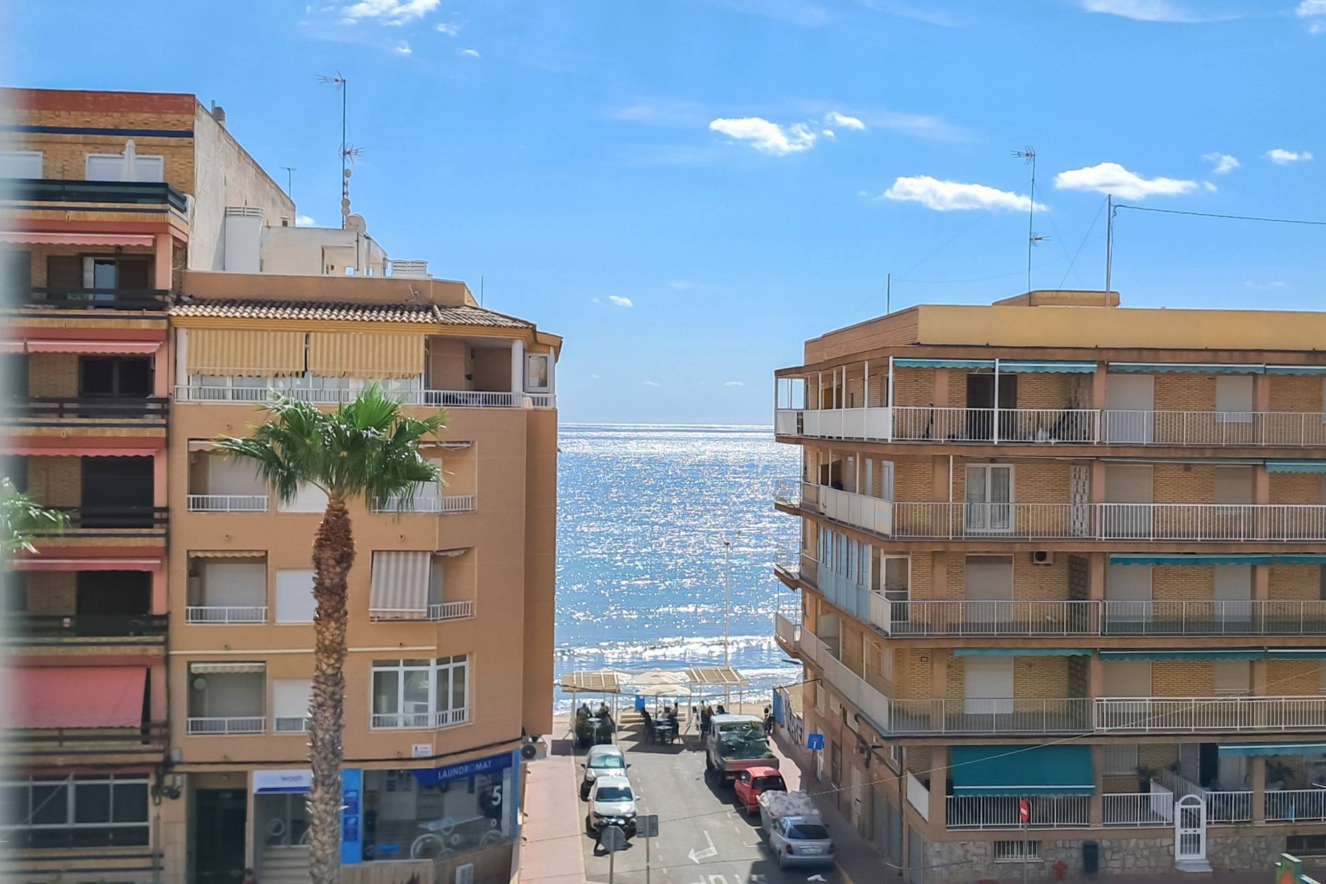 Reventa - Ático -
Torrevieja - Playa De Los Naufragos