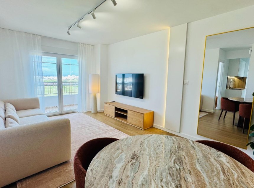 Reventa - Ático -
Torrevieja - Punta Prima