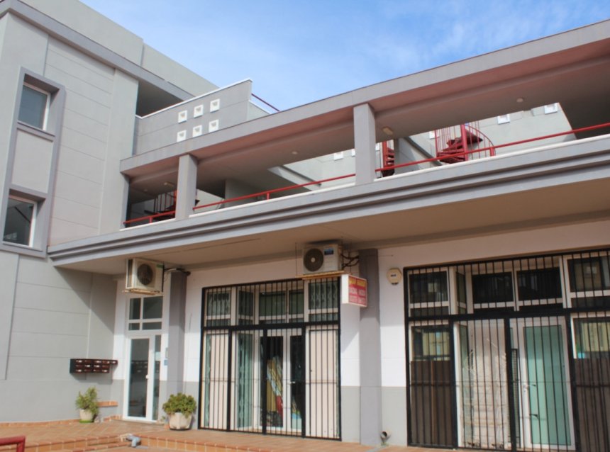 Reventa - Ático -
Villamartin - Costa Blanca