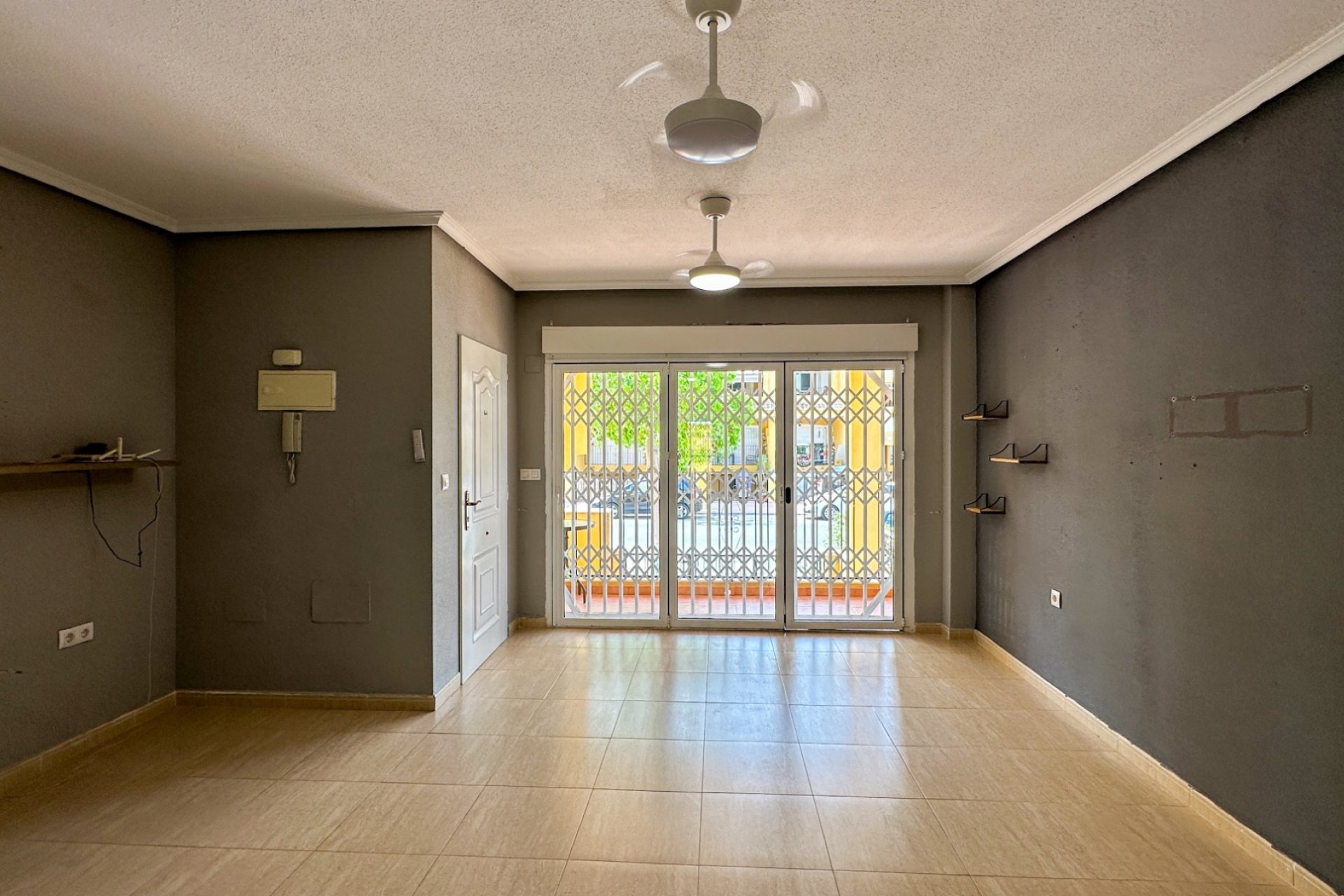 Reventa - Bungalow -
Daya Nueva - Costa Blanca