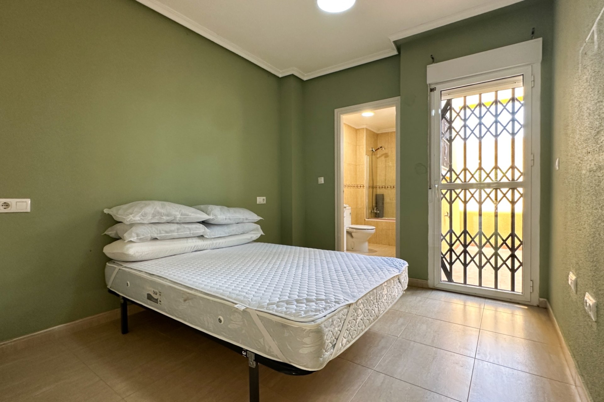 Reventa - Bungalow -
Daya Nueva - Costa Blanca