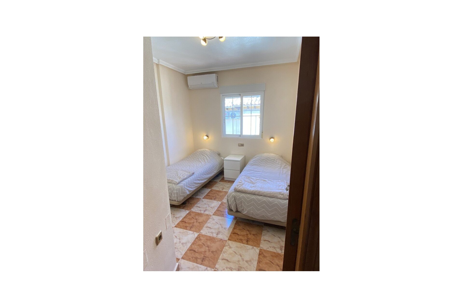 Reventa - Bungalow -
Lomas de Caboroig - Costa Blanca