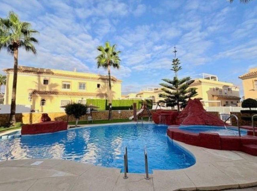 Reventa - Bungalow -
Orihuela Costa - Los Dolses