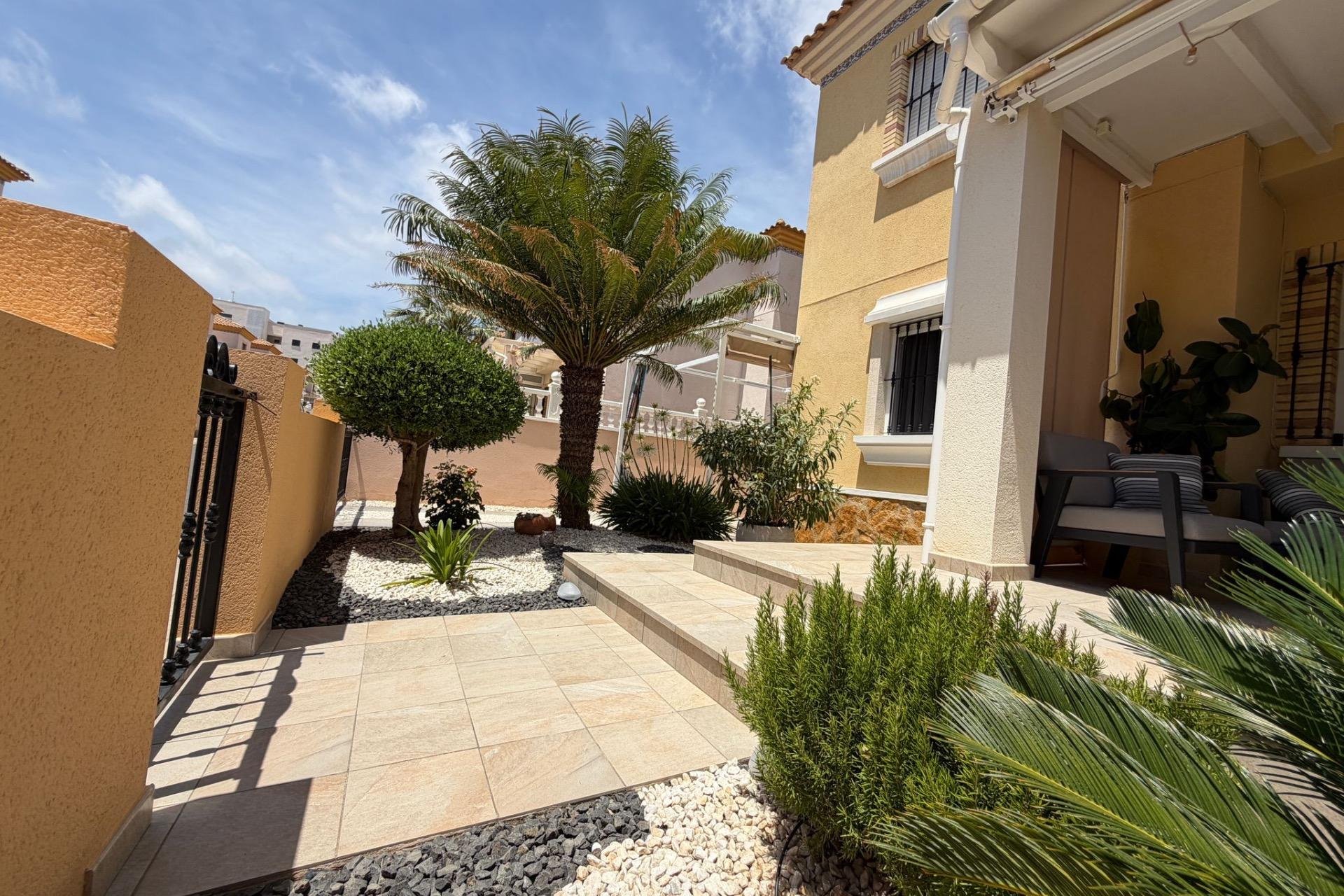 Reventa - Bungalow -
Orihuela Costa - Los Dolses
