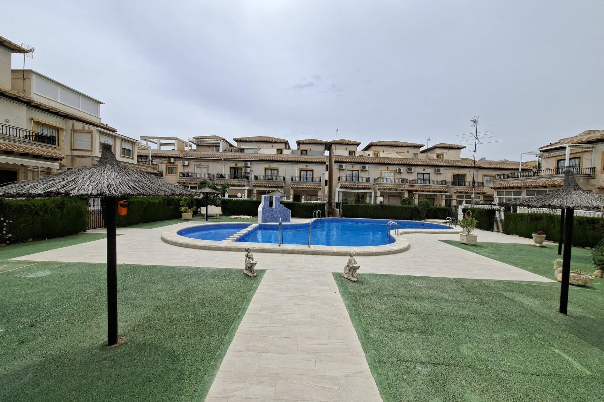 Reventa - Bungalow -
Orihuela Costa - Punta Prima
