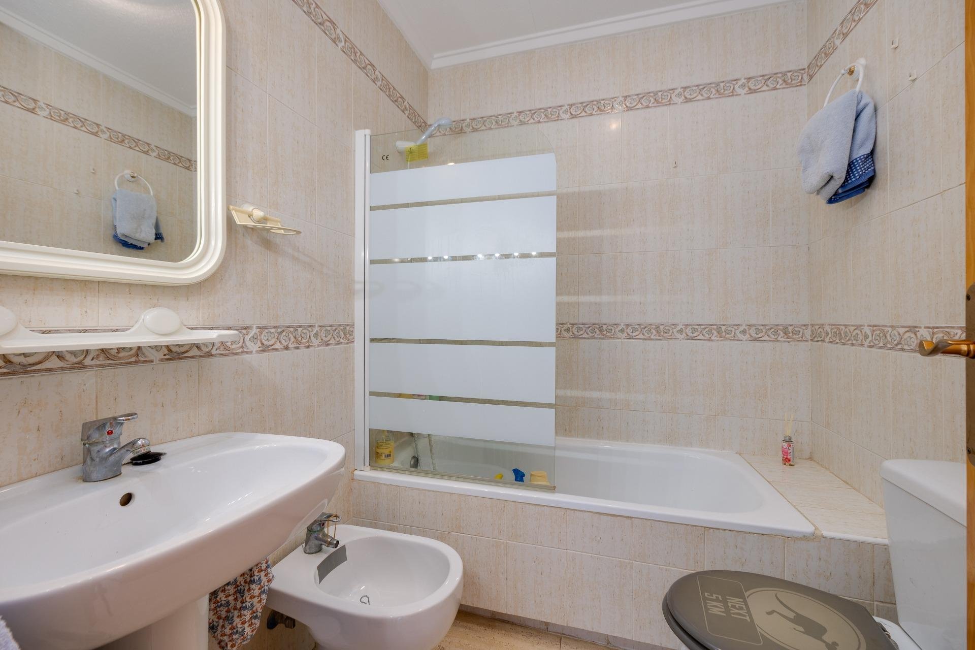 Reventa - Bungalow -
Torrevieja - Aguas Nuevas