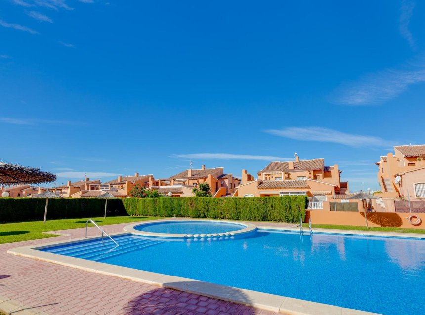 Reventa - Bungalow -
Torrevieja - Aguas Nuevas