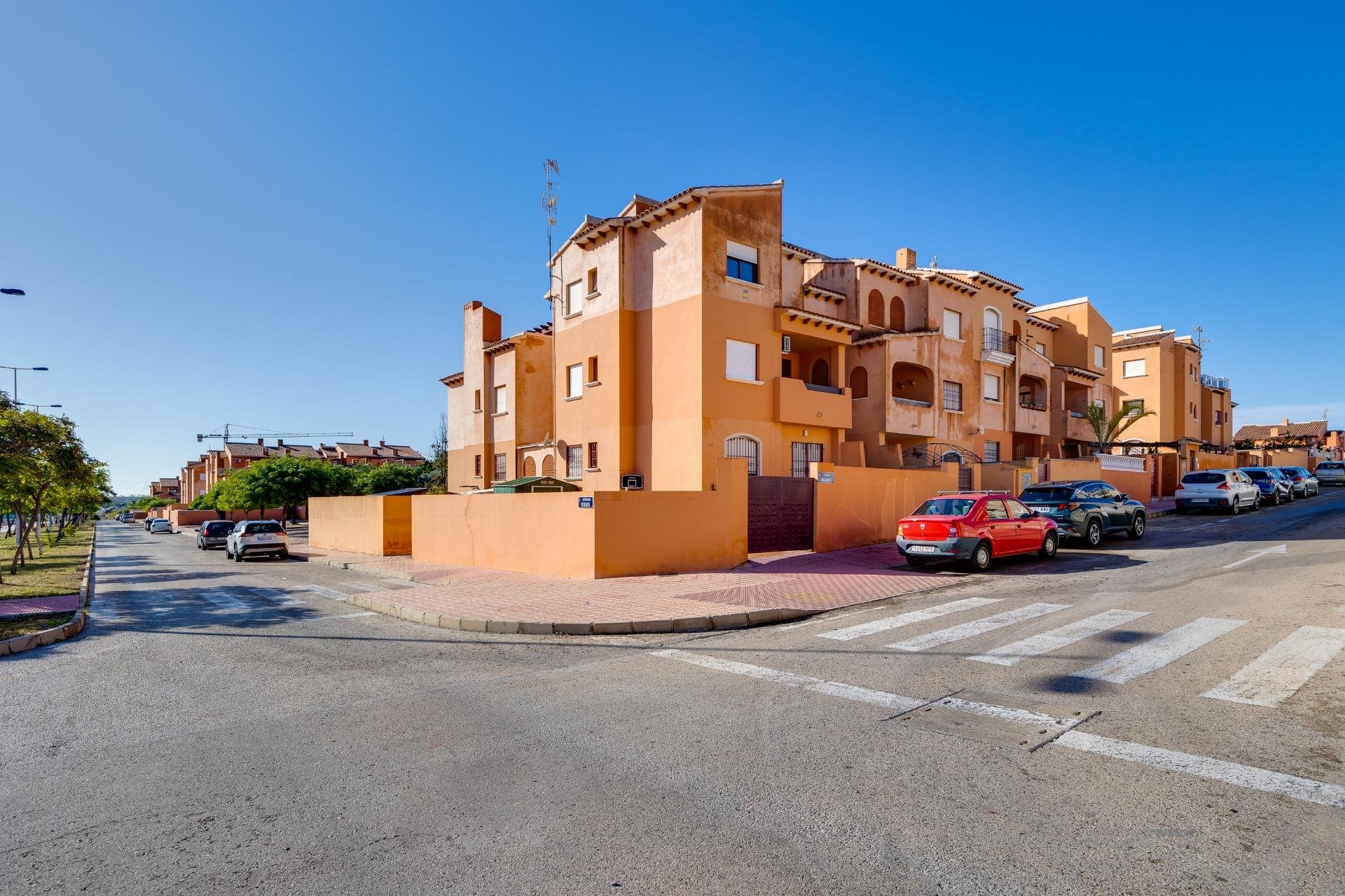 Reventa - Bungalow -
Torrevieja - Aguas Nuevas