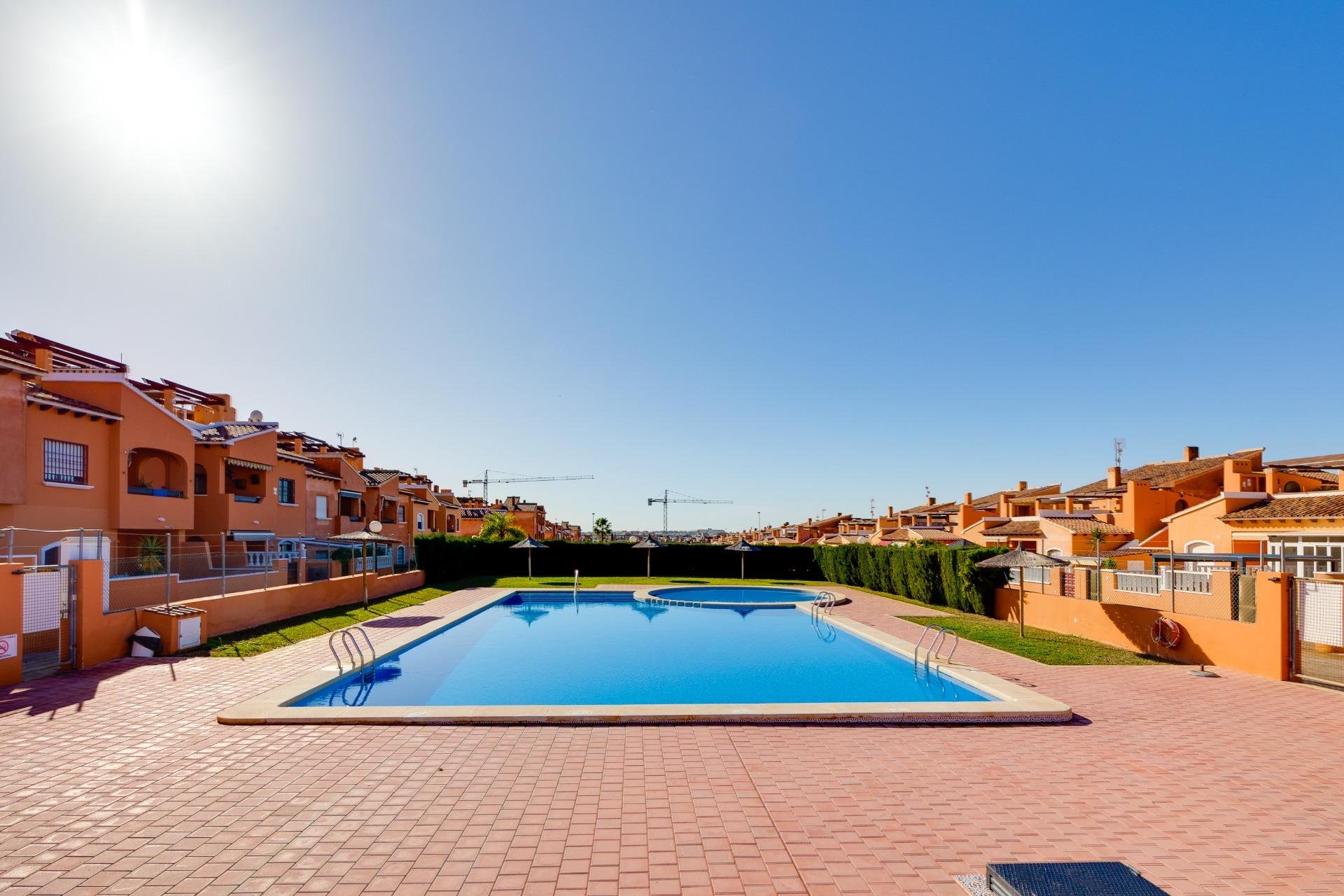 Reventa - Bungalow -
Torrevieja - Aguas Nuevas