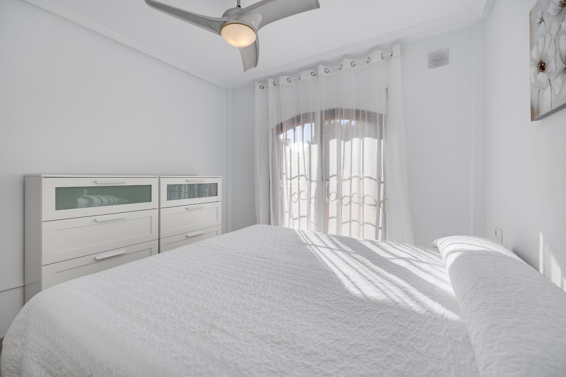 Reventa - Bungalow -
Torrevieja - Aguas Nuevas