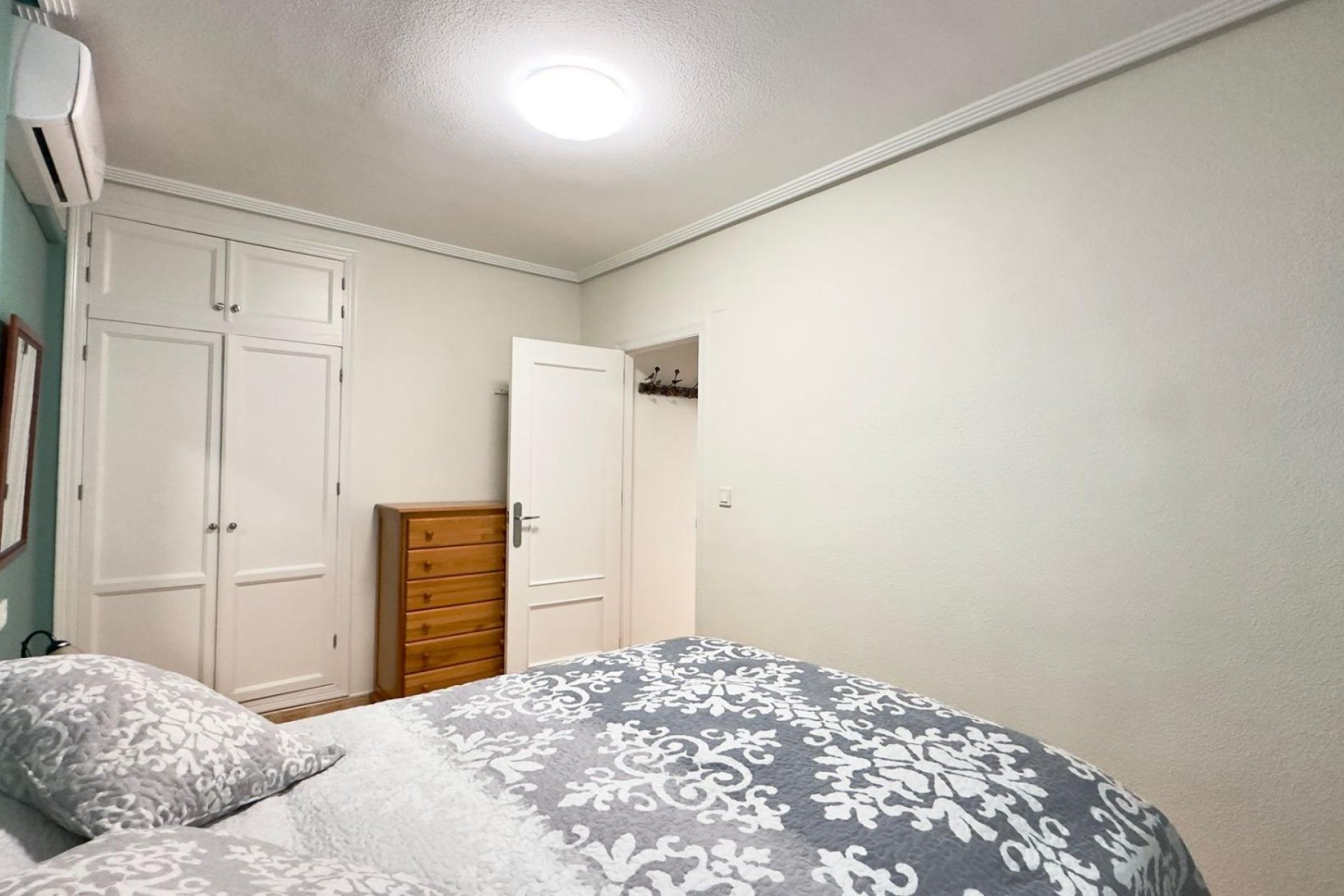 Reventa - Bungalow -
Torrevieja - Centro