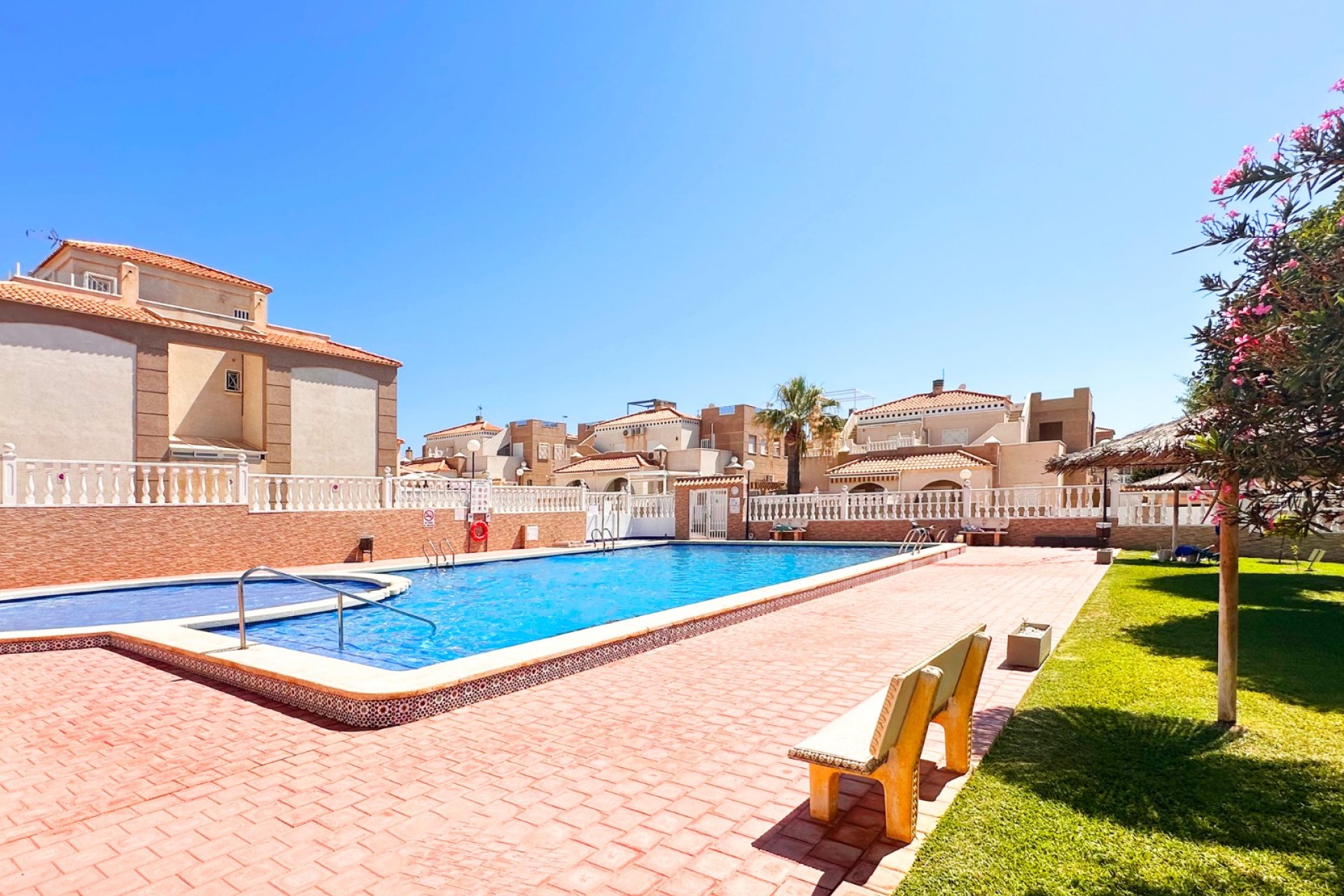 Reventa - Bungalow -
Torrevieja - Costa Blanca