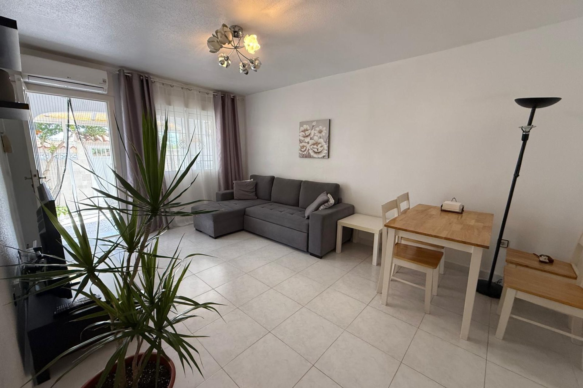 Reventa - Bungalow -
Torrevieja - La Siesta - El Salado - Torreta