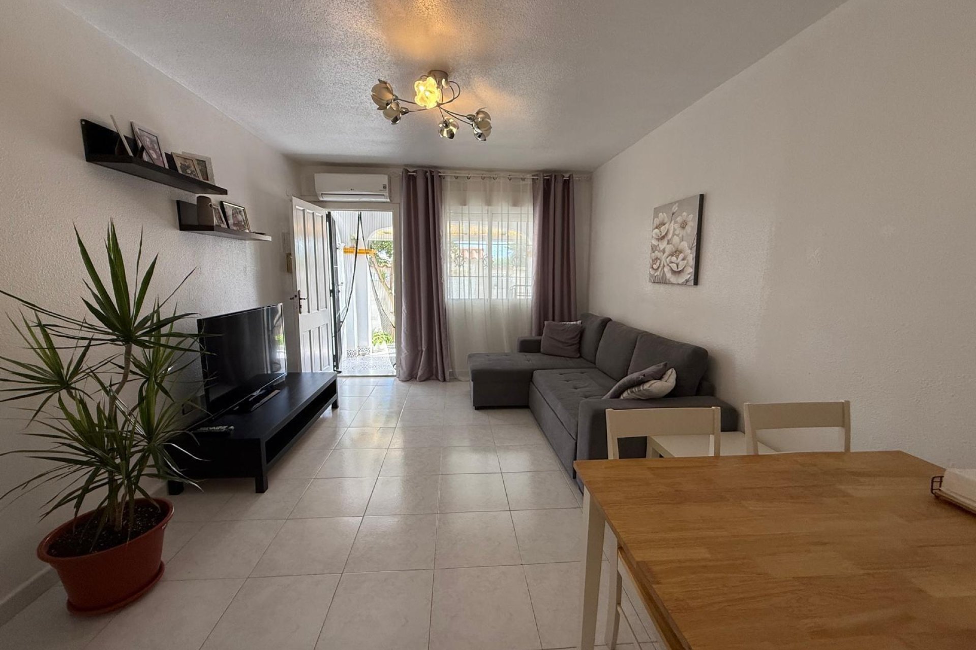 Reventa - Bungalow -
Torrevieja - La Siesta - El Salado - Torreta