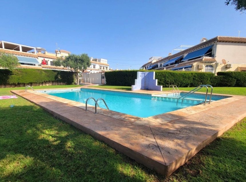 Reventa - Bungalow -
Torrevieja - Los Frutales