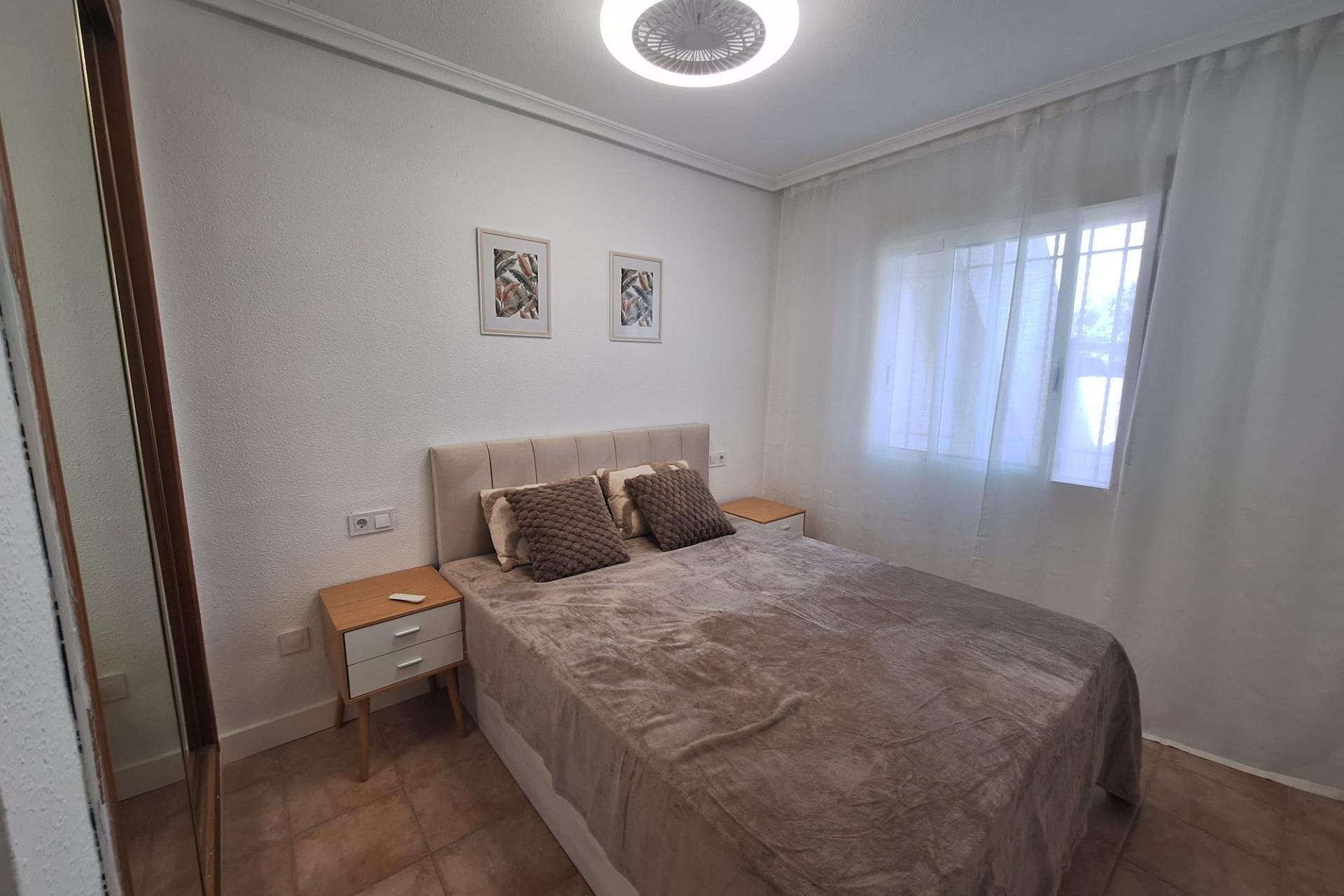 Reventa - Bungalow -
Torrevieja - Sector 25