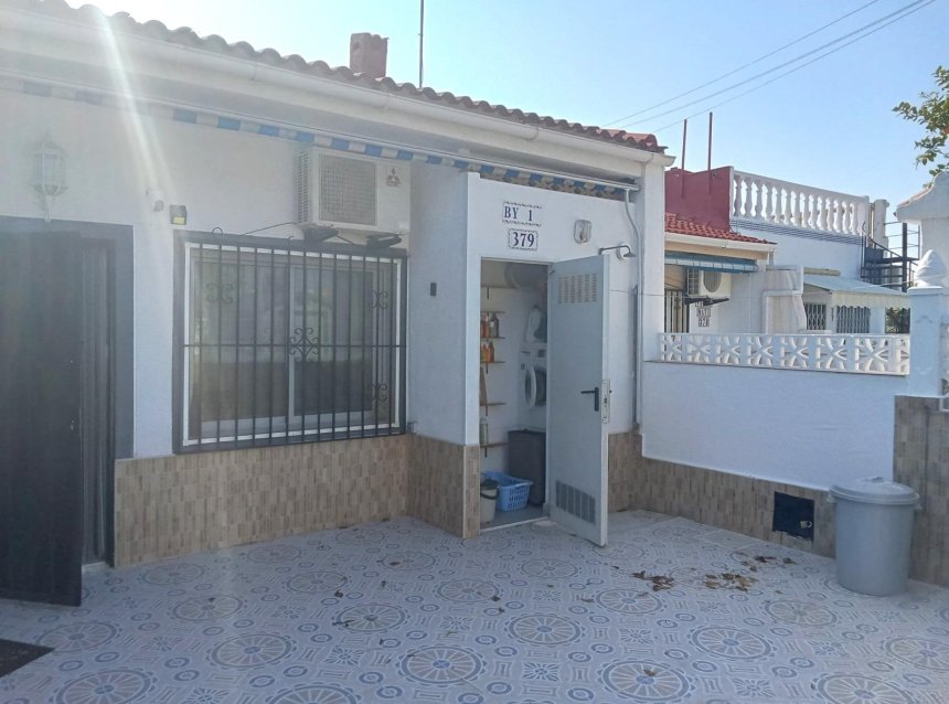 Reventa - Bungalow -
Torrevieja - Torretas