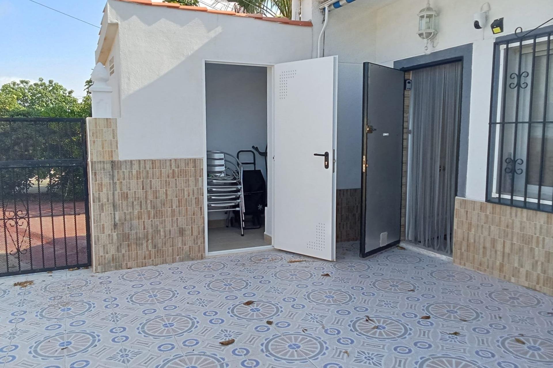 Reventa - Bungalow -
Torrevieja - Torretas