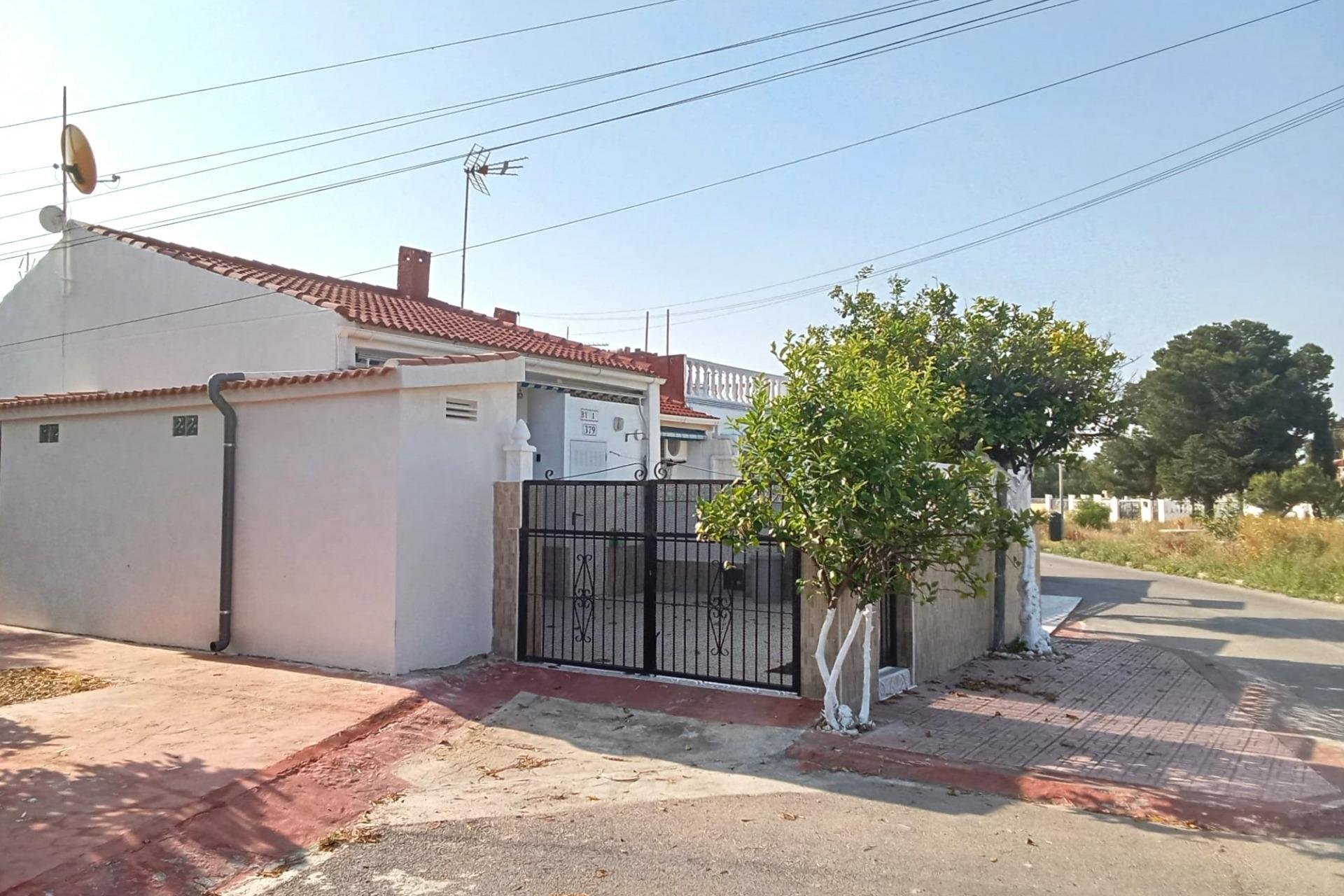 Reventa - Bungalow -
Torrevieja - Torretas