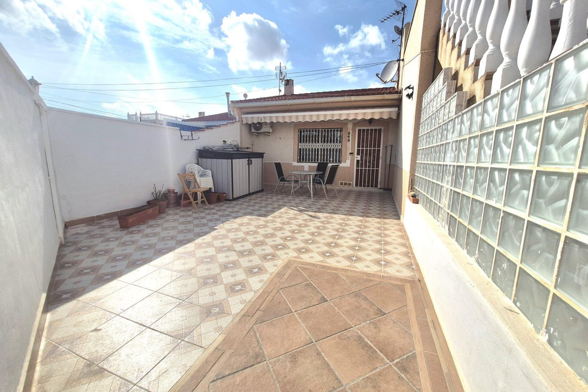 Reventa - Bungalow -
Torrevieja - Torretas