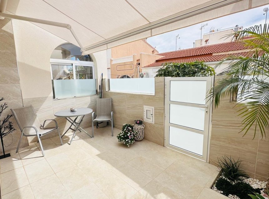 Reventa - Duplex -
Torrevieja - La Siesta