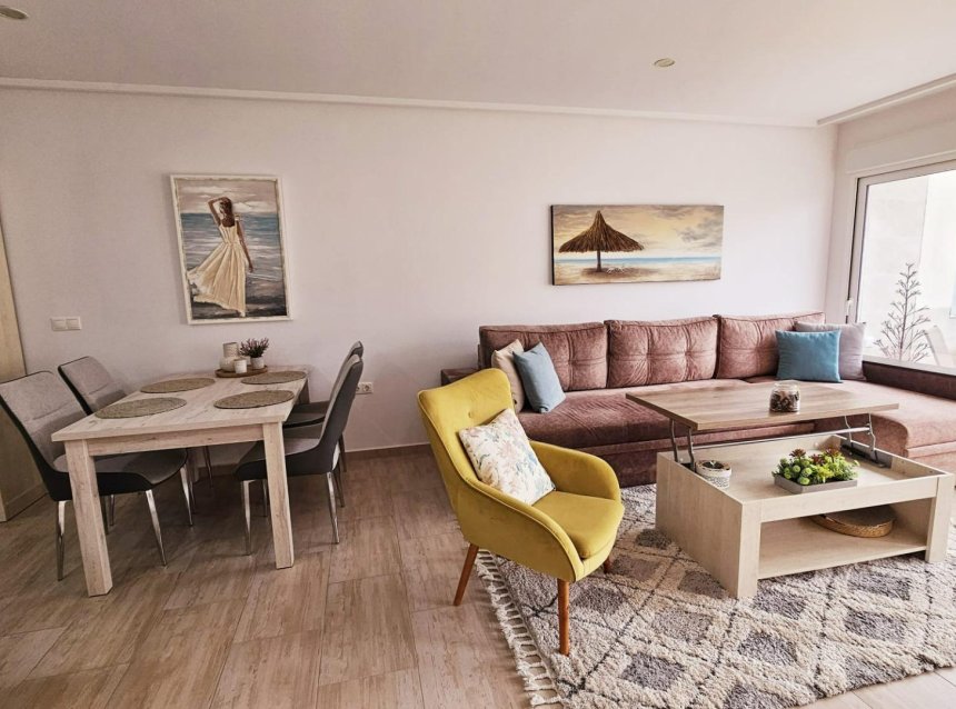 Reventa - Duplex -
Torrevieja - La Siesta