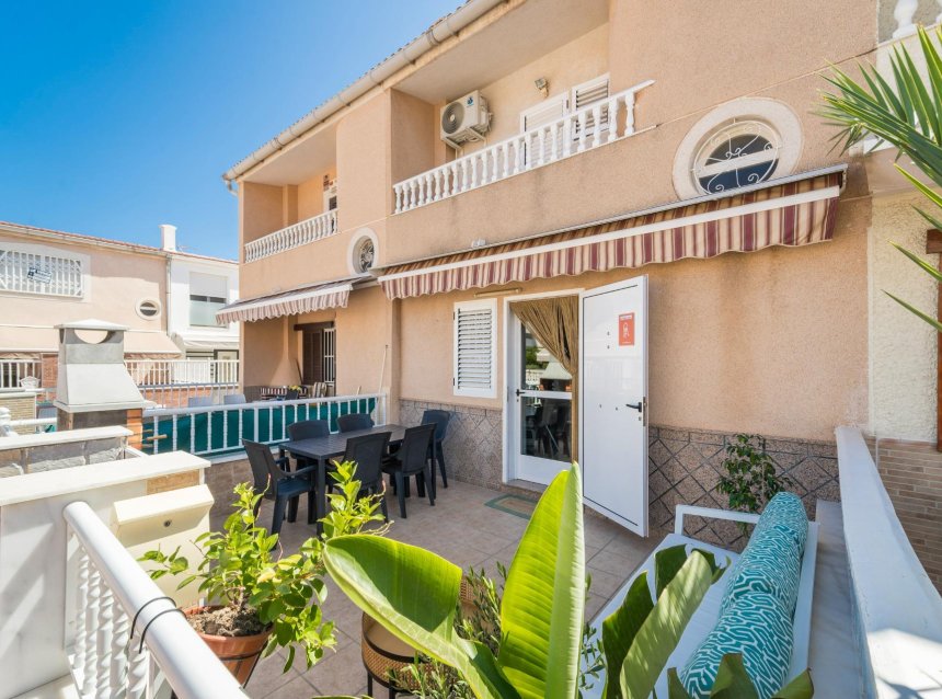 Reventa - Duplex -
Torrevieja - Playa De Los Naufragos