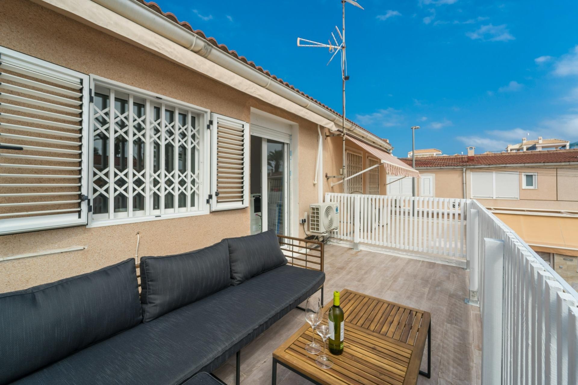 Reventa - Duplex -
Torrevieja - Playa De Los Naufragos