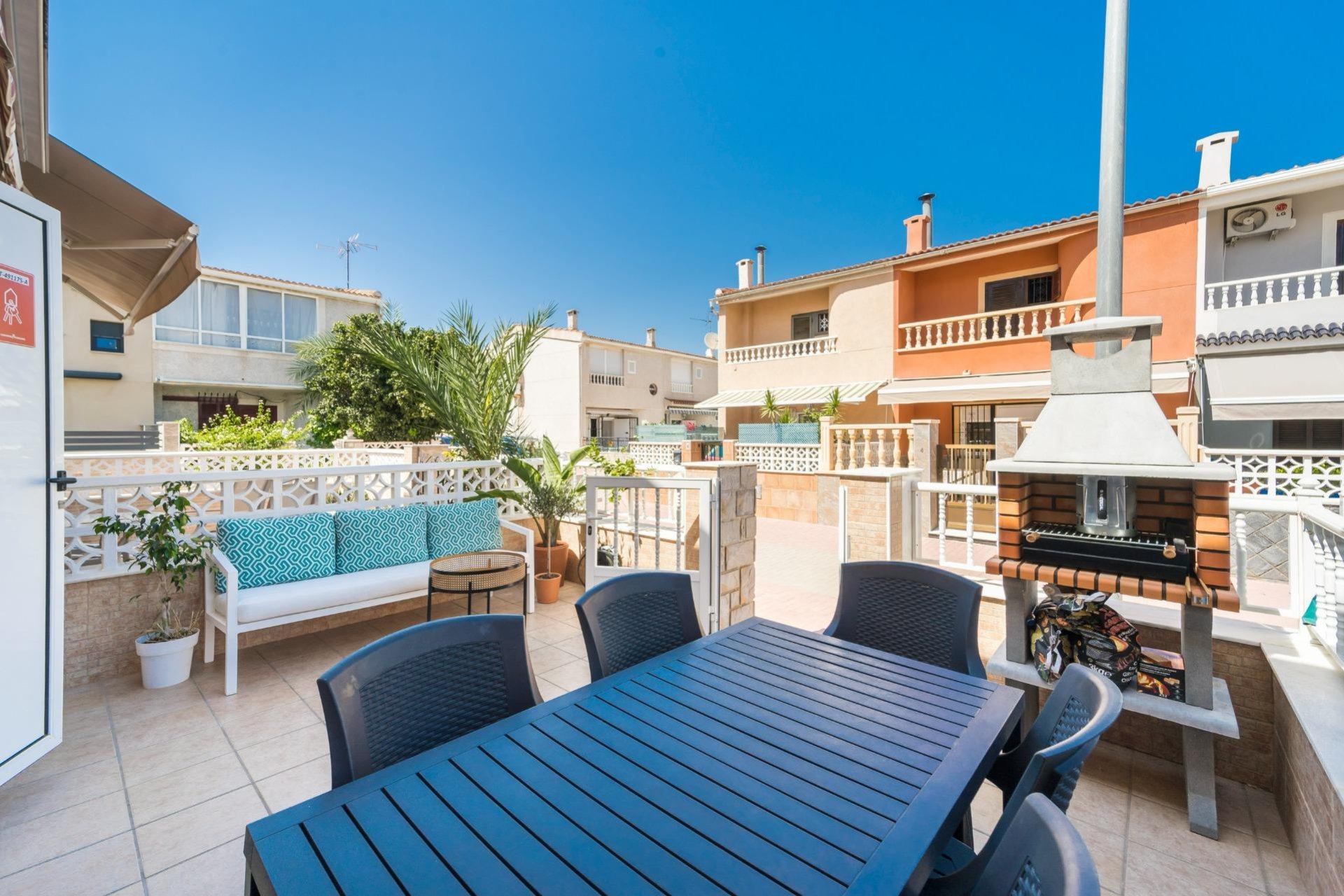 Reventa - Duplex -
Torrevieja - Playa De Los Naufragos