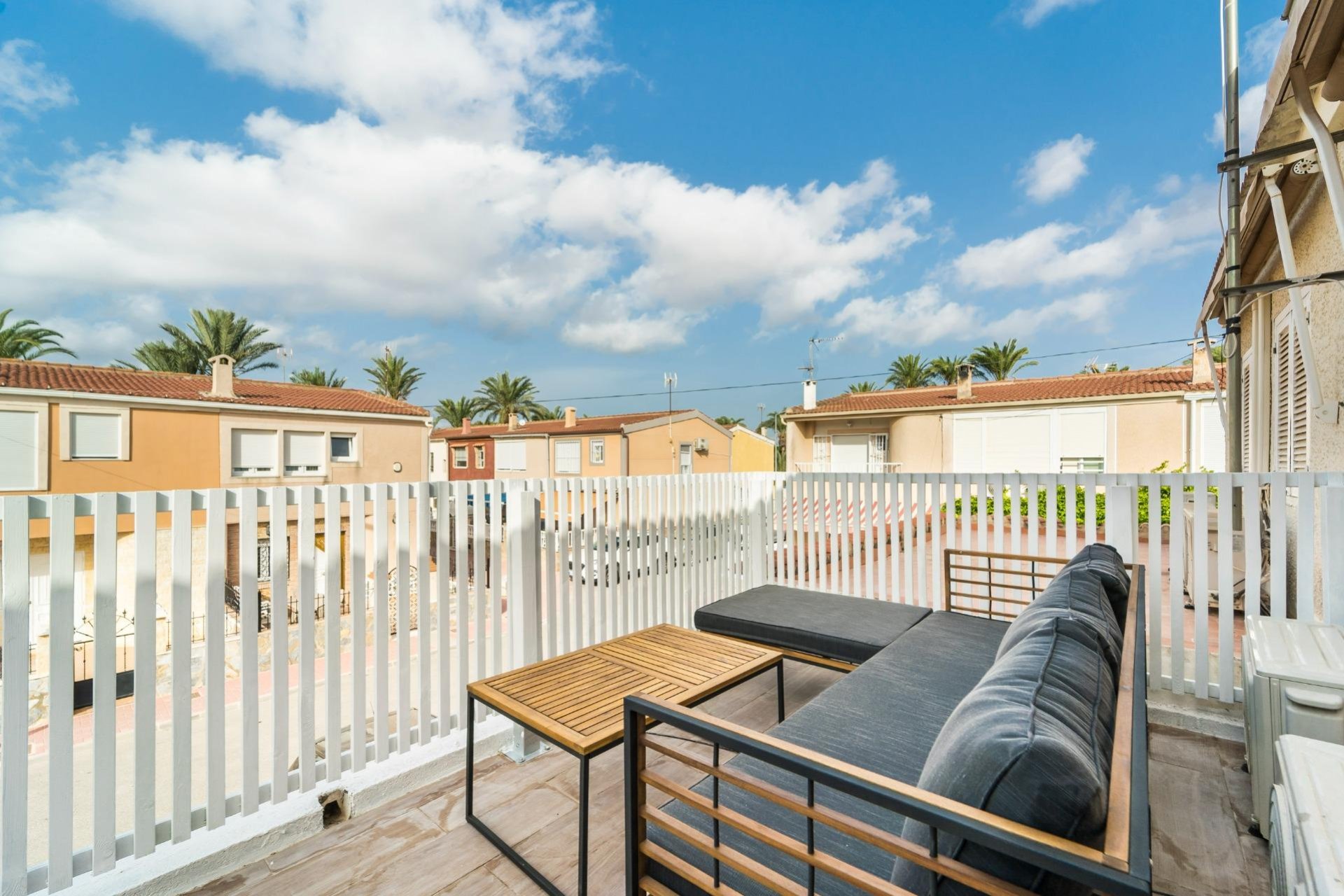 Reventa - Duplex -
Torrevieja - Playa De Los Naufragos