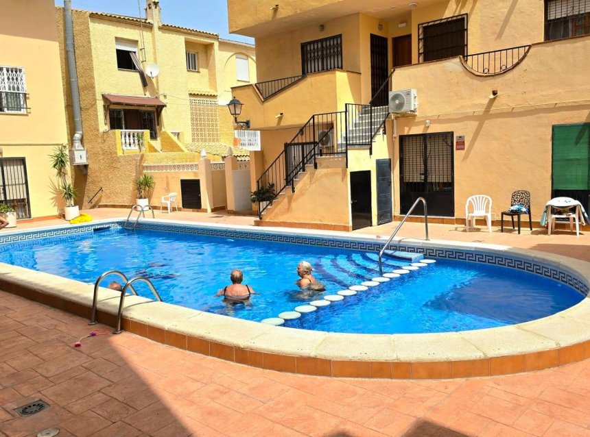 Reventa - Duplex -
Torrevieja - Playa del Cura
