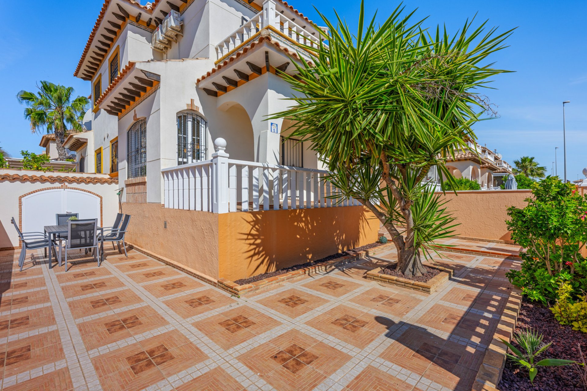 Reventa - Quad House -
Cabo Roig - Costa Blanca