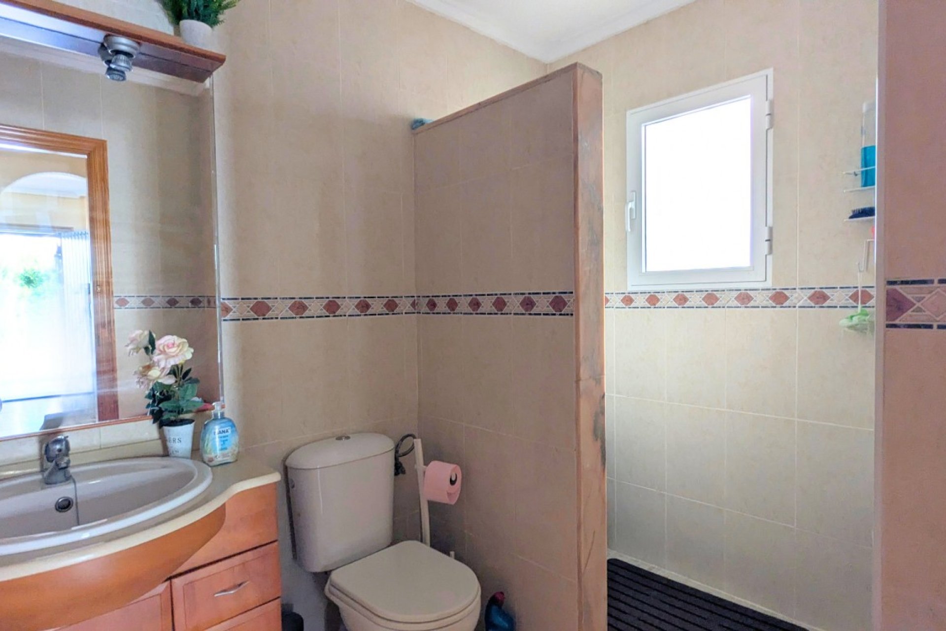 Reventa - Quad House -
Lo Crispin - Inland