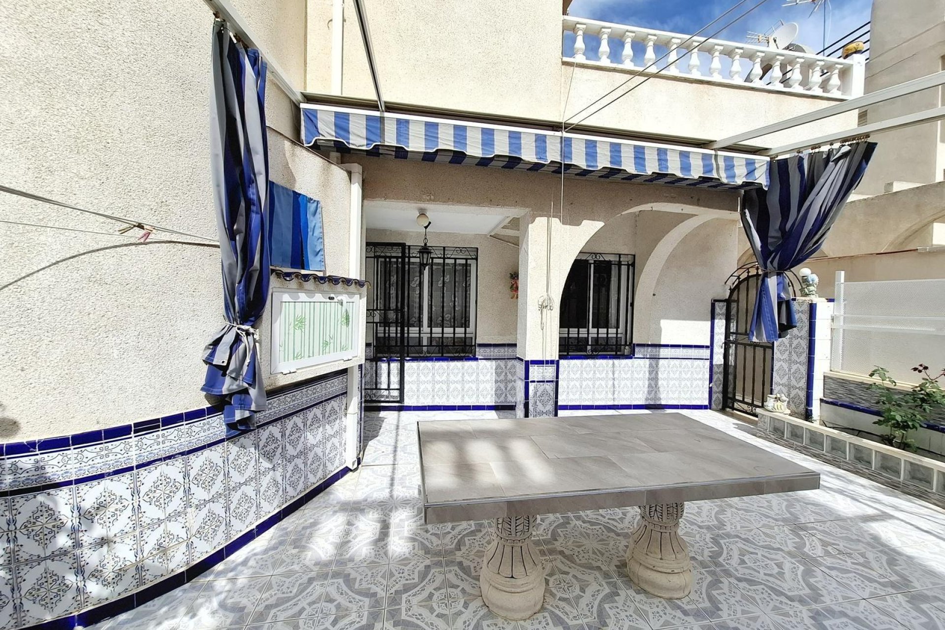 Reventa - Quad House -
Torrevieja - Carrefour