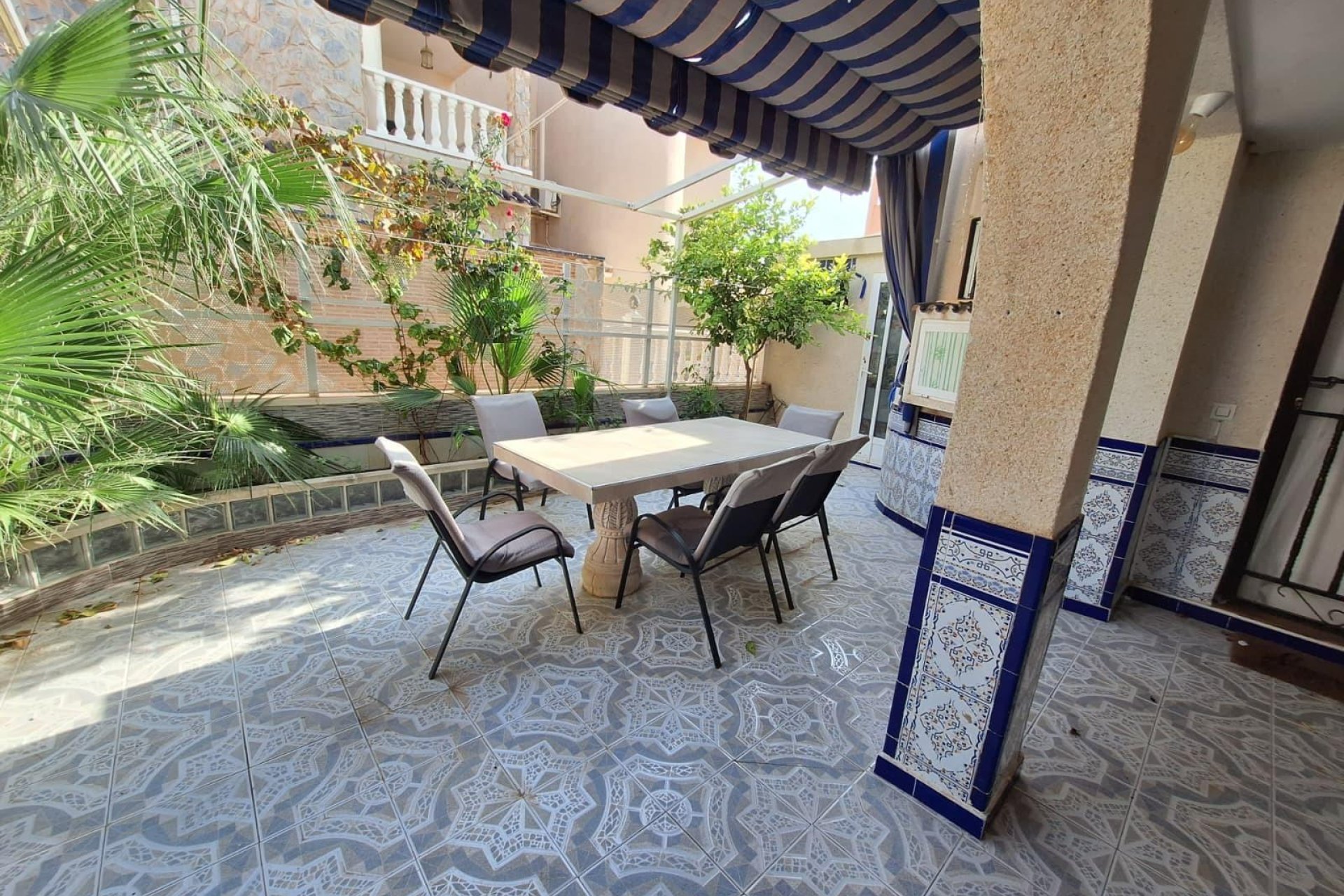 Reventa - Quad House -
Torrevieja - Carrefour