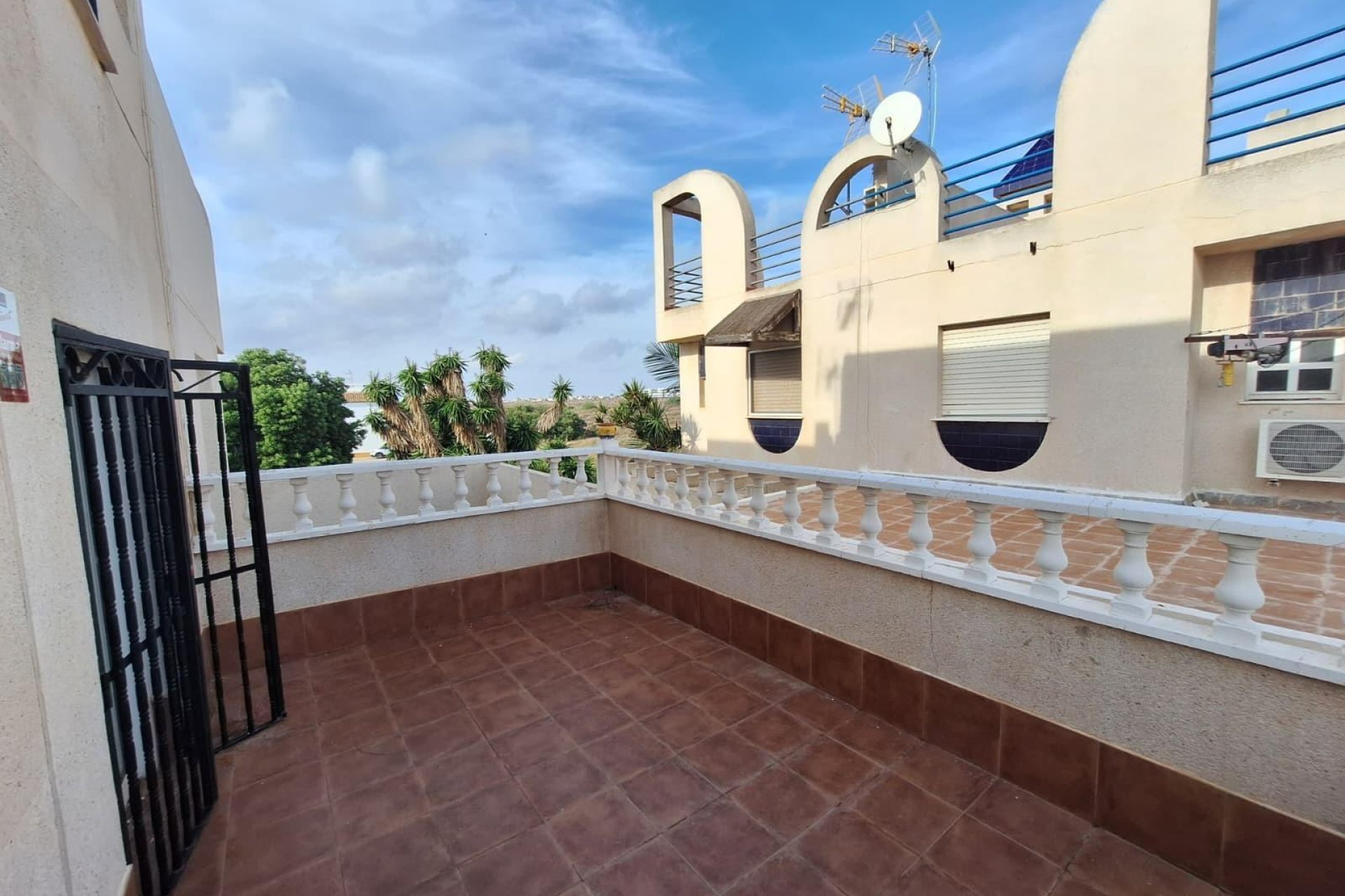 Reventa - Quad House -
Torrevieja - Carrefour