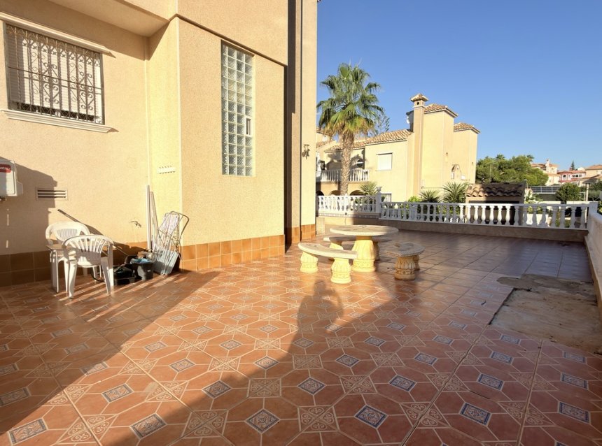 Reventa - Semi Detached -
El Galan - Inland