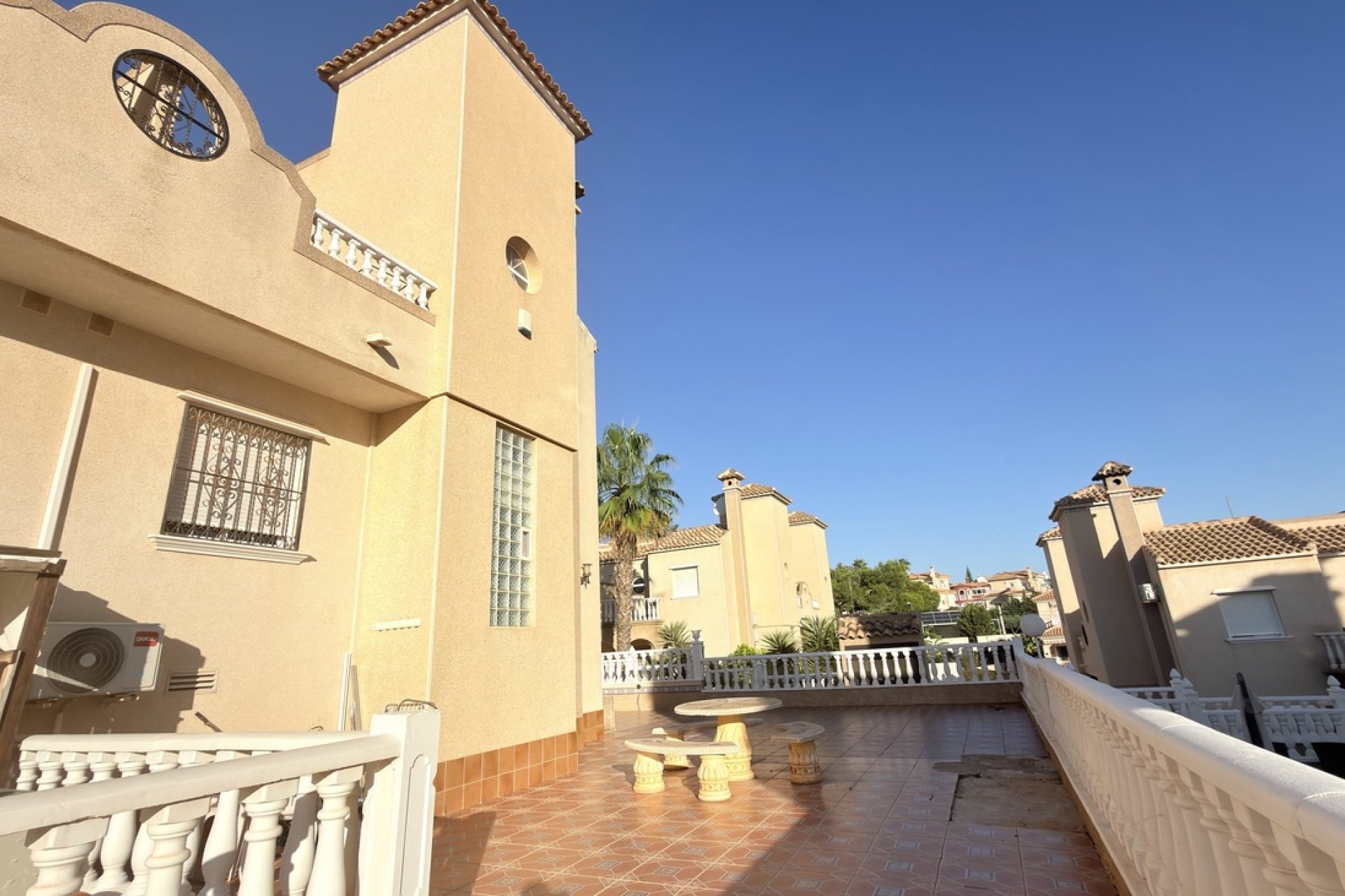 Reventa - Semi Detached -
El Galan - Inland