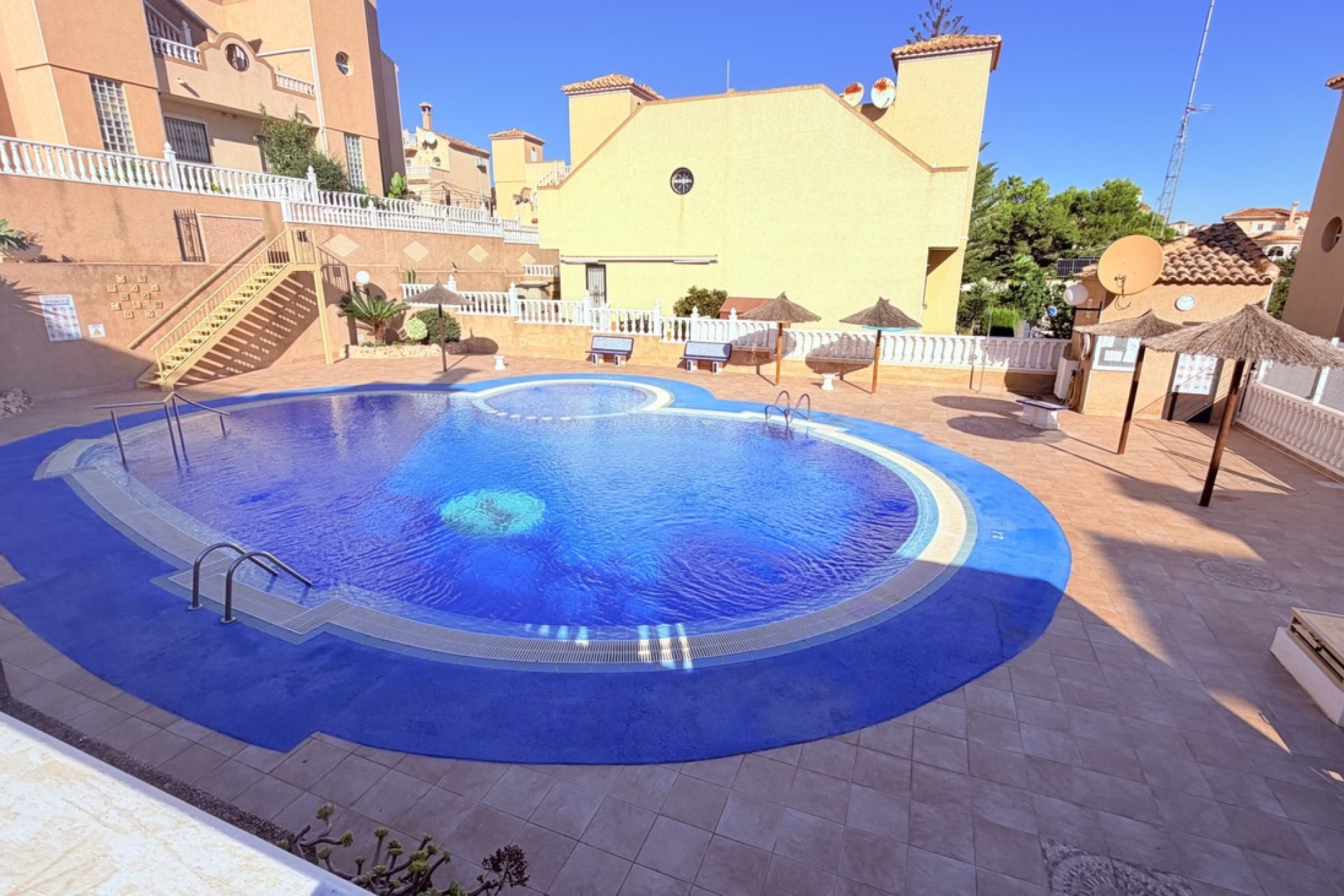 Reventa - Semi Detached -
El Galan - Inland
