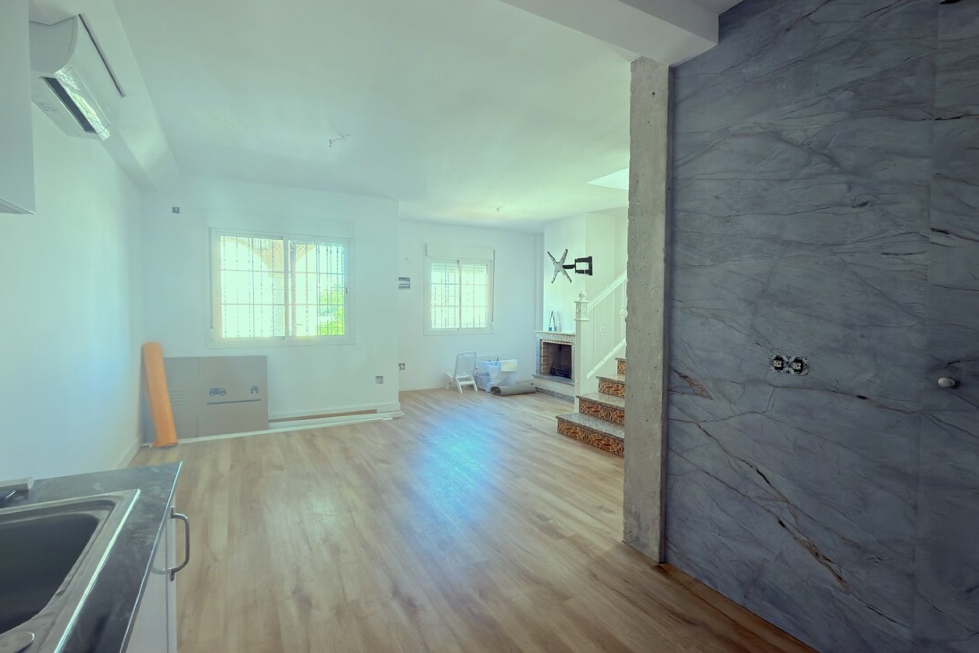 Reventa - Semi Detached -
El Galan - Inland