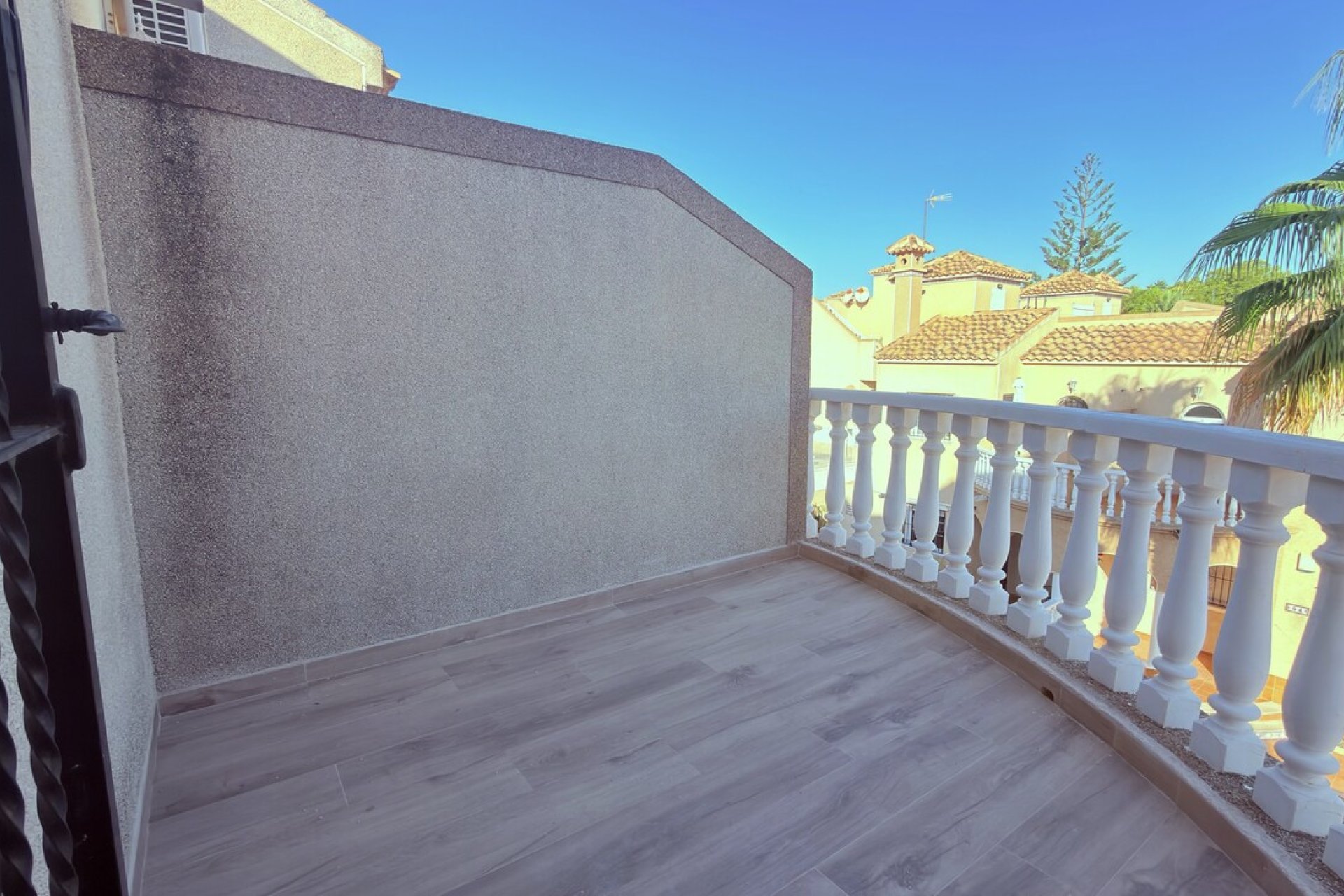 Reventa - Semi Detached -
El Galan - Inland