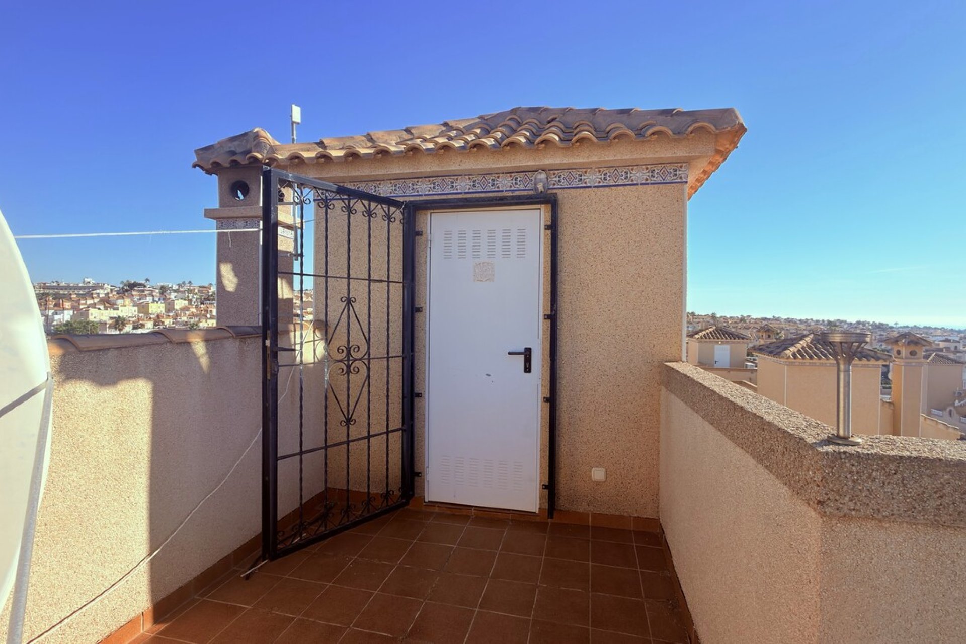 Reventa - Semi Detached -
El Galan - Inland