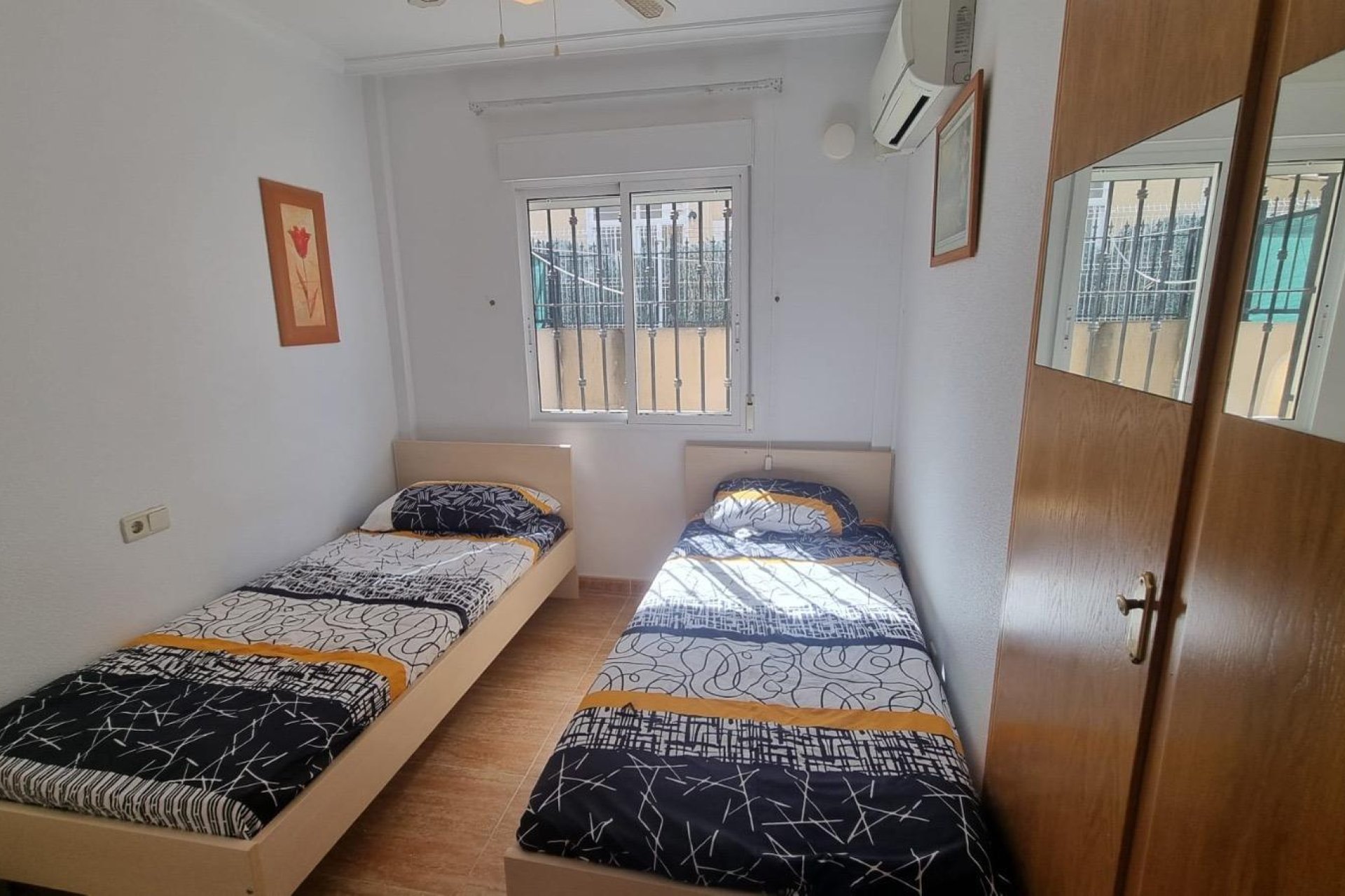 Reventa - Semi Detached -
Guardamar del Segura - Urbanizaciones