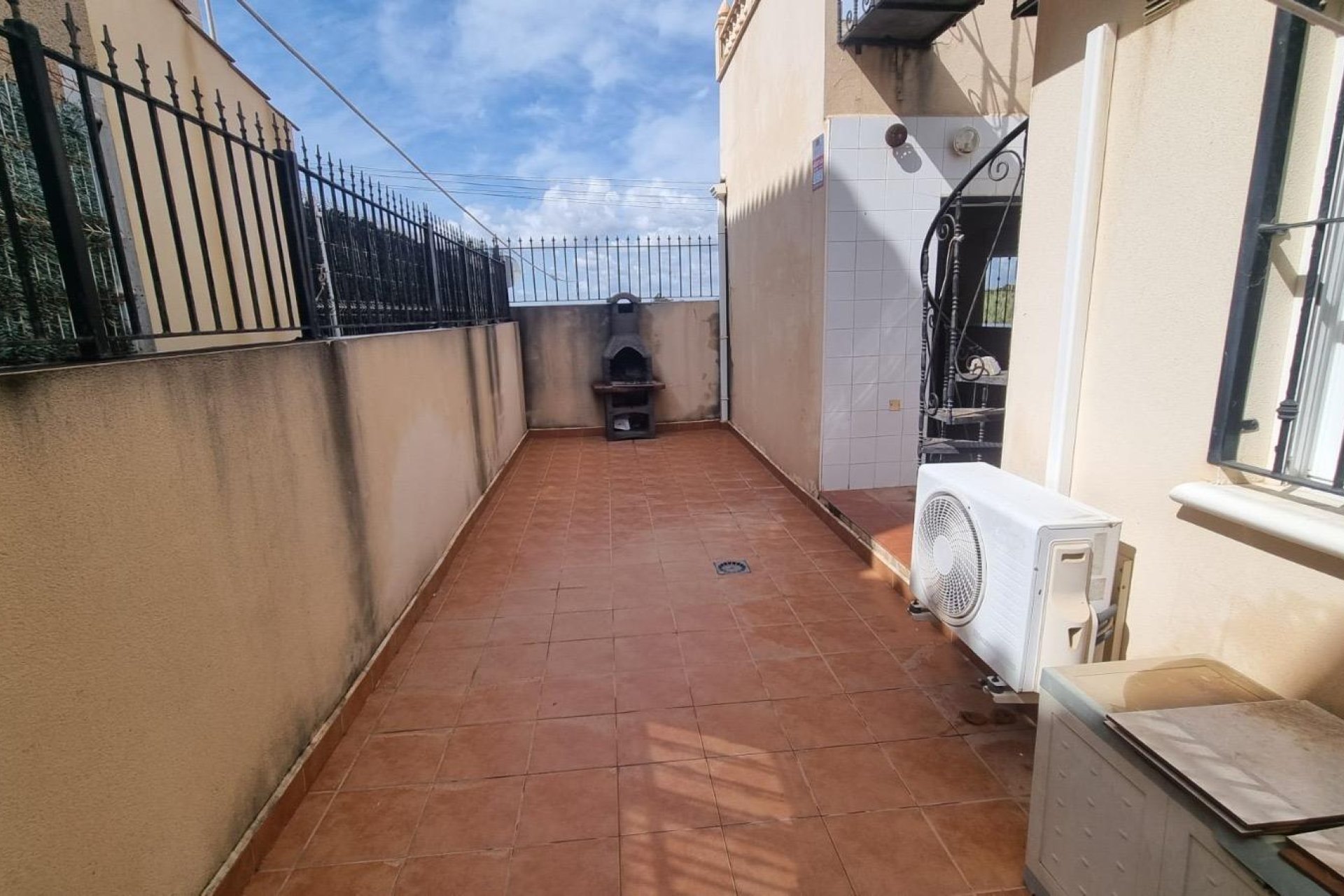 Reventa - Semi Detached -
Guardamar del Segura - Urbanizaciones