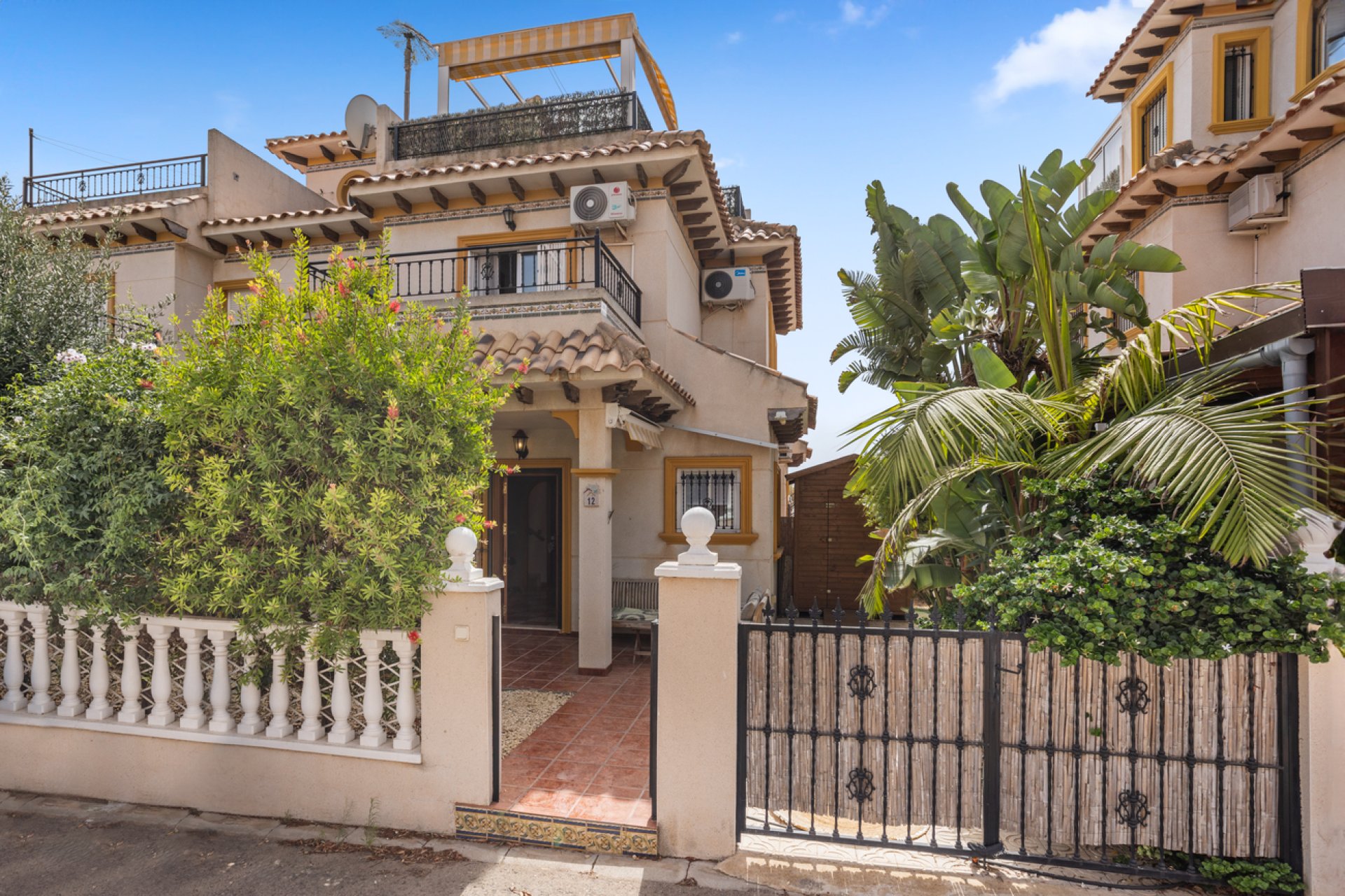 Reventa - Semi Detached -
Lomas de Caboroig