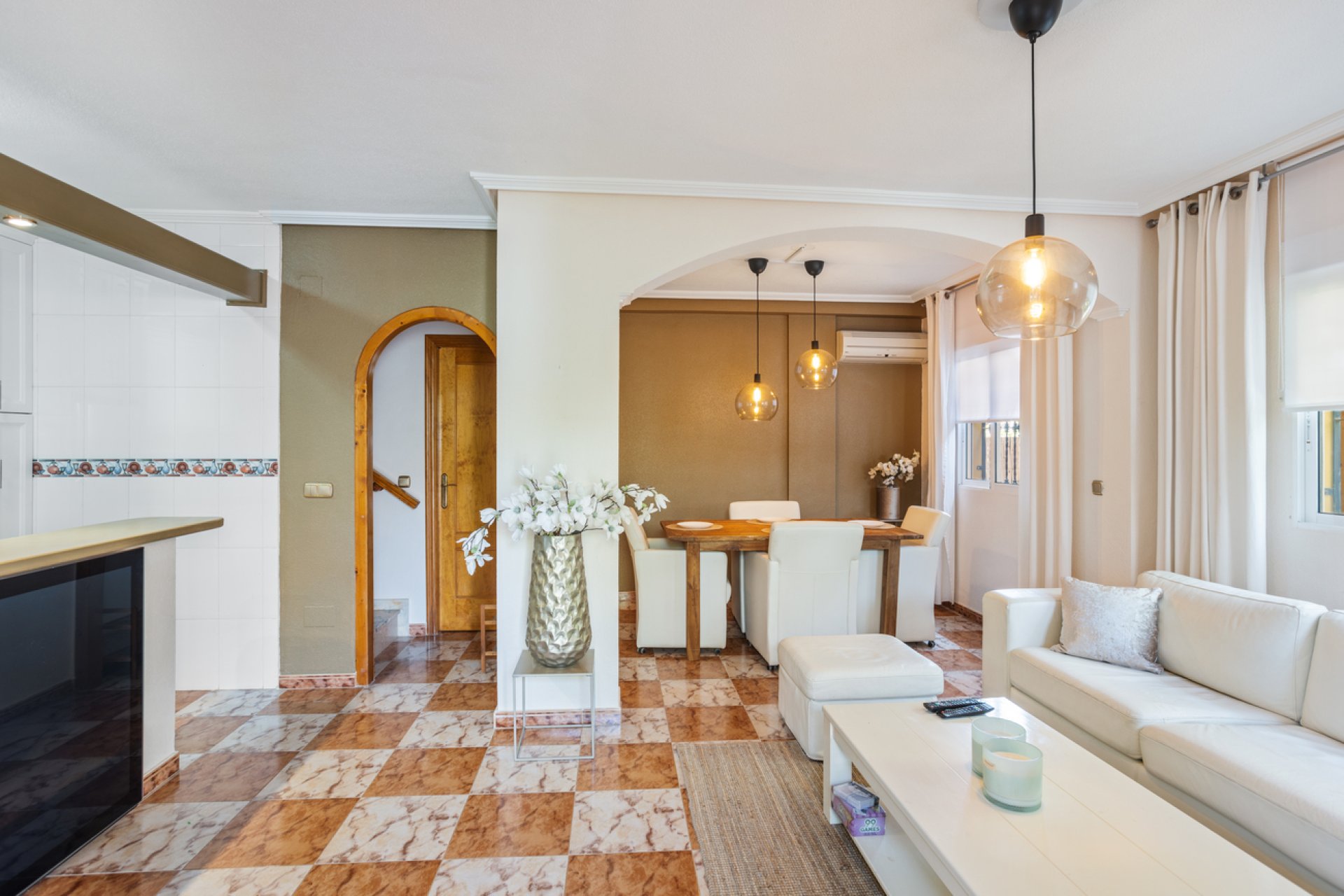 Reventa - Semi Detached -
Lomas de Caboroig