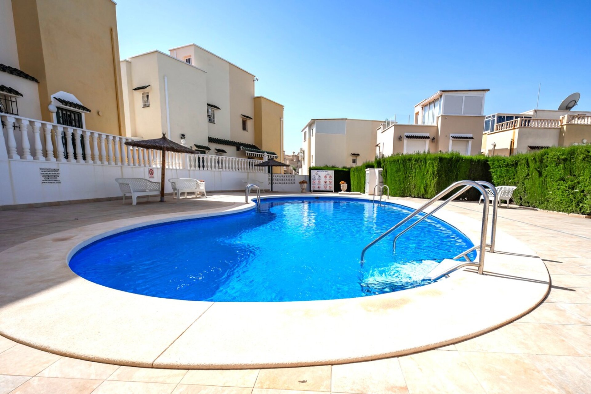Reventa - Semi Detached -
Los Altos - Res Valle de los pinos