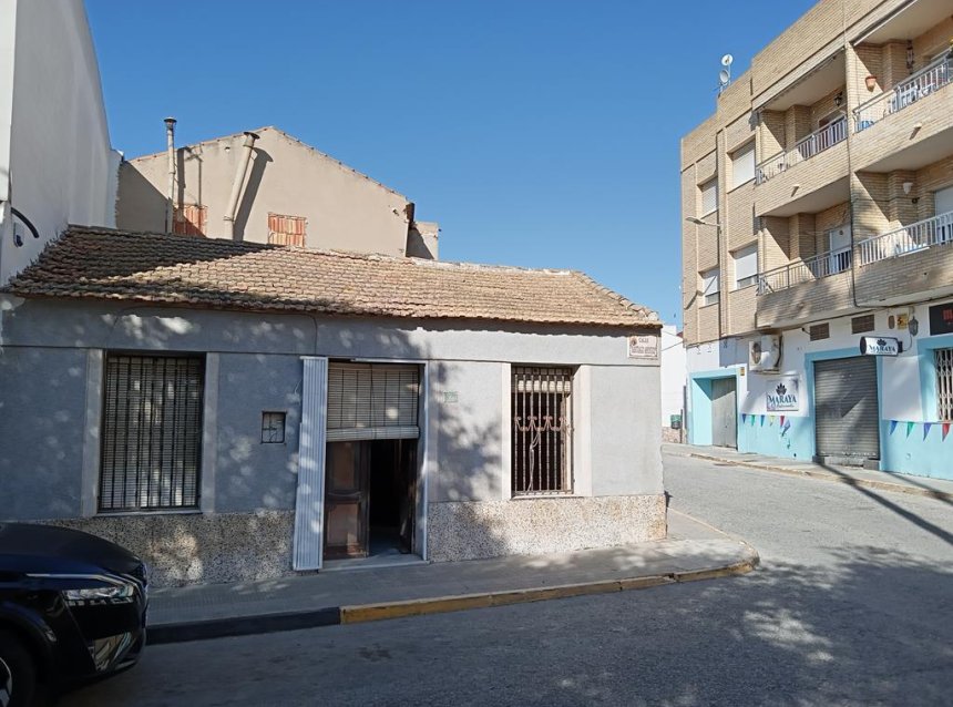 Reventa - Semi Detached -
Los Montesinos