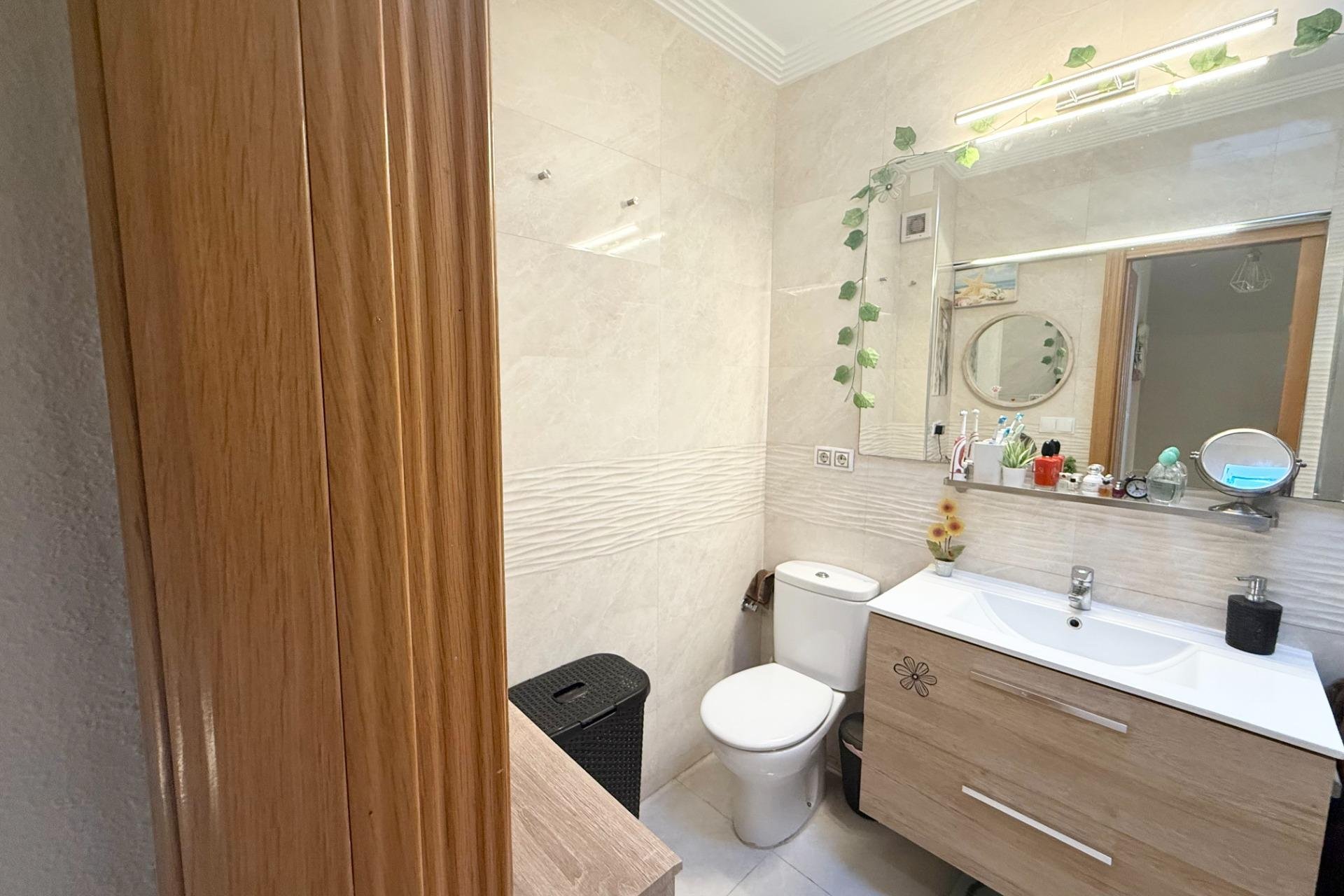 Reventa - Semi Detached -
Torrevieja - El Limonar